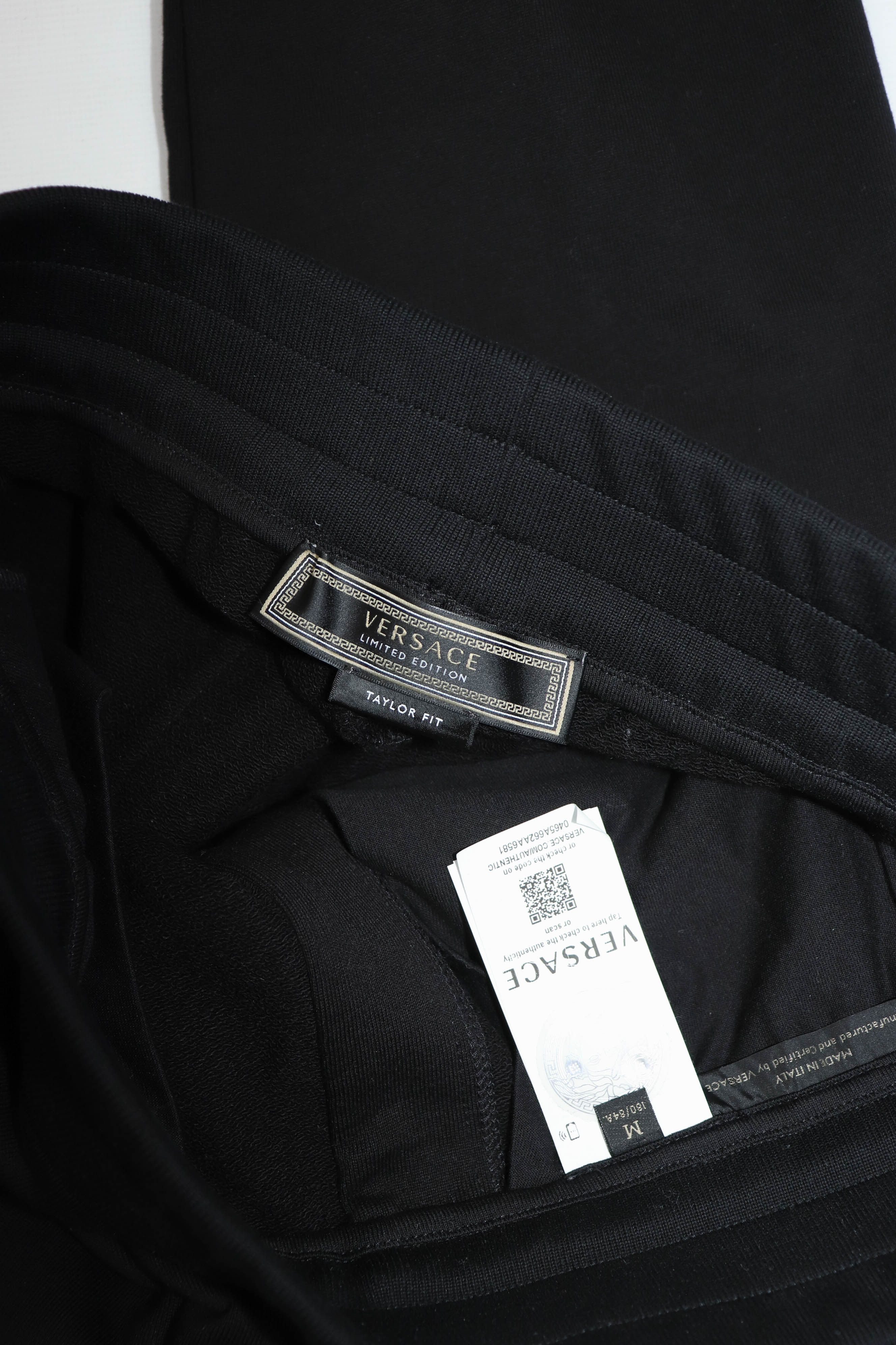 Versace Gianni Versace Milano Made in Italy Big Logo Sweatpants Size US 32 / EU 48 - 8 Thumbnail