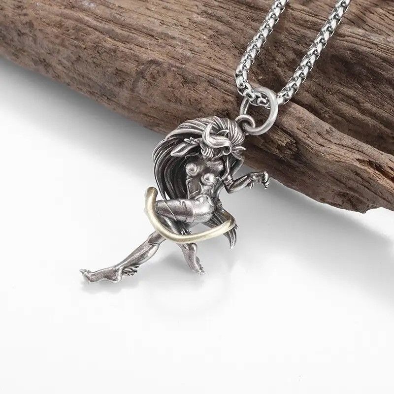 Jewelry Seductive Girl Pendant Necklaces in Silver, Men's