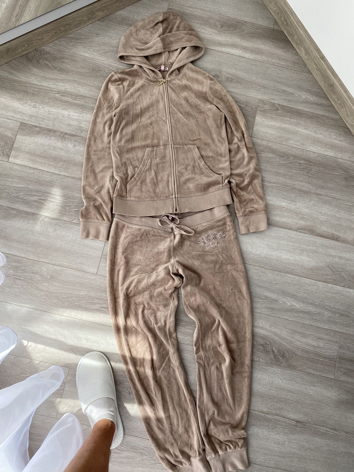 Juicy Couture Juicy Couture Velour Track Suit Made in USA Size 30" / US 8 / IT 44 - 1 Thumbnail