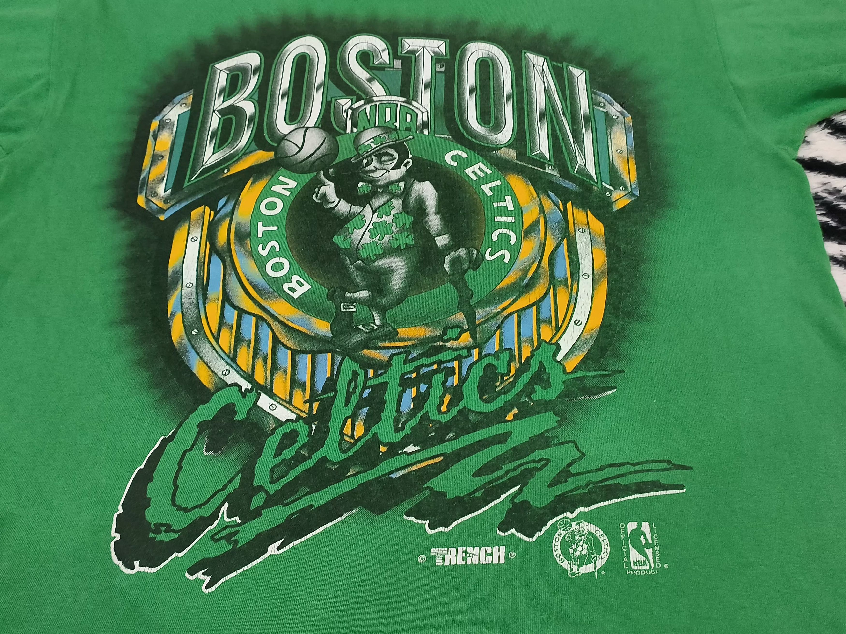 NBA 🔥Rare🔥Vintage Boston Celtics X NBA Thrashed tee Size US M / EU 48-50 / 2 - 3 Thumbnail