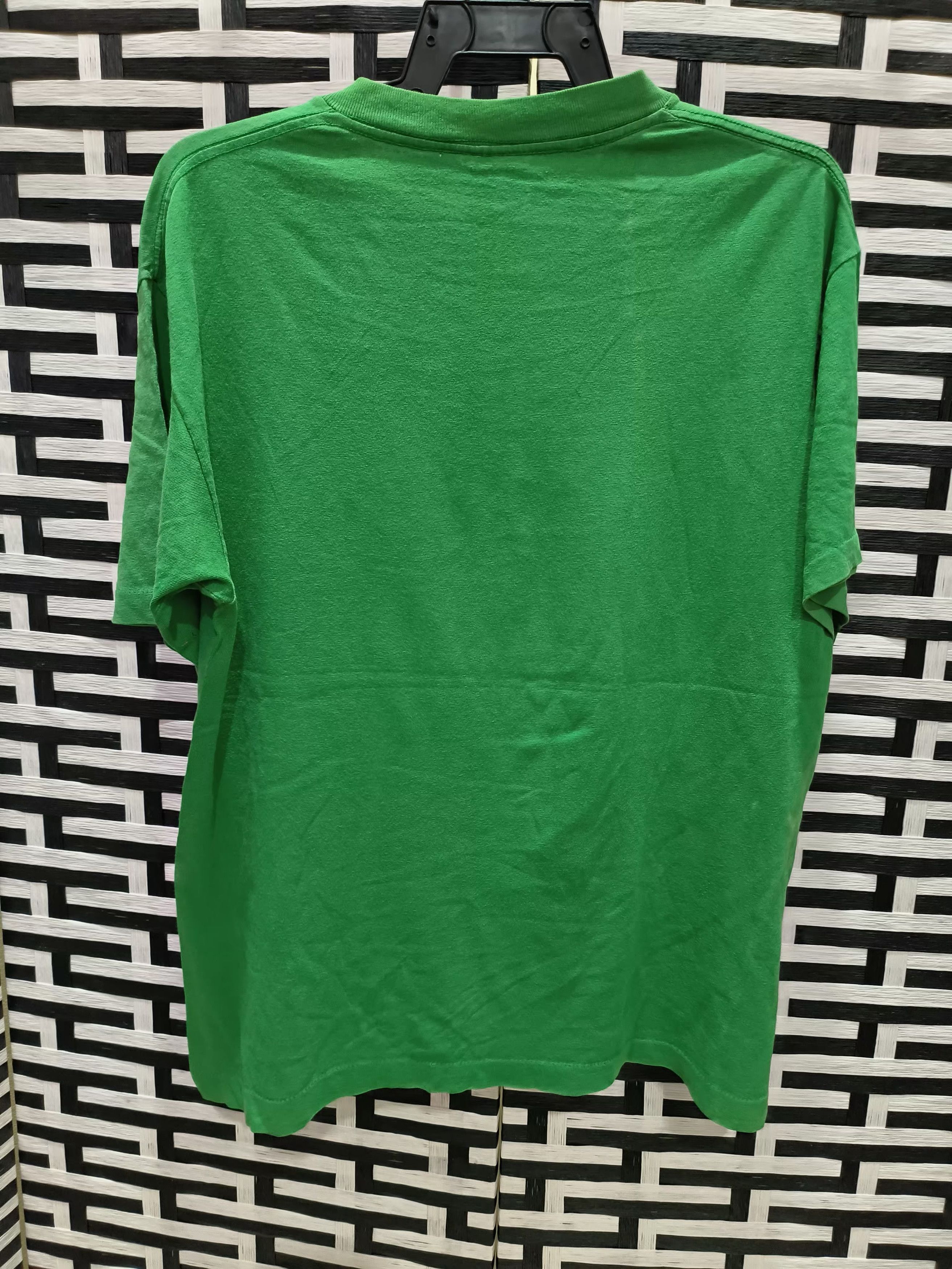 NBA 🔥Rare🔥Vintage Boston Celtics X NBA Thrashed tee Size US M / EU 48-50 / 2 - 2 Thumbnail