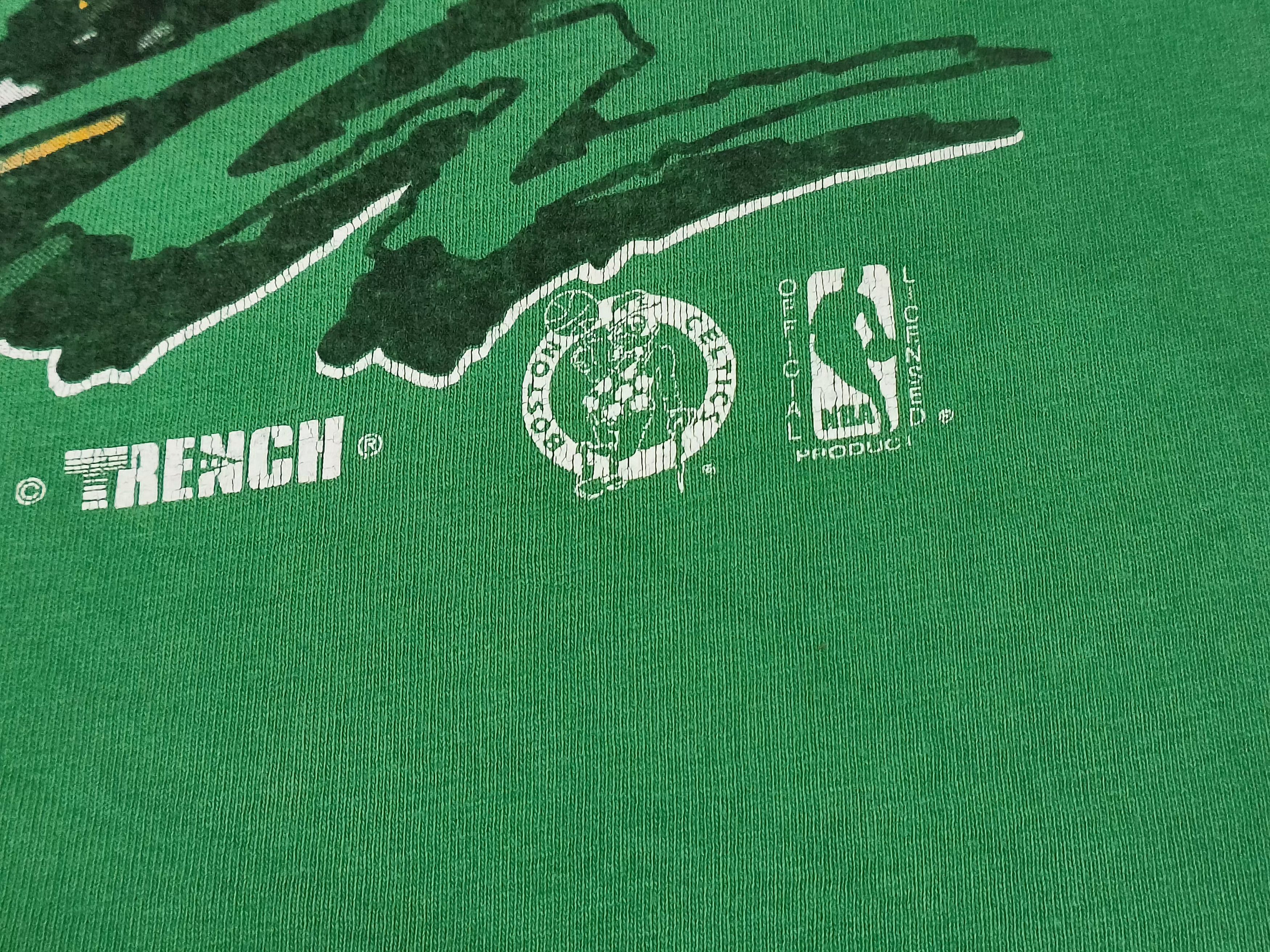 NBA 🔥Rare🔥Vintage Boston Celtics X NBA Thrashed tee Size US M / EU 48-50 / 2 - 10 Thumbnail