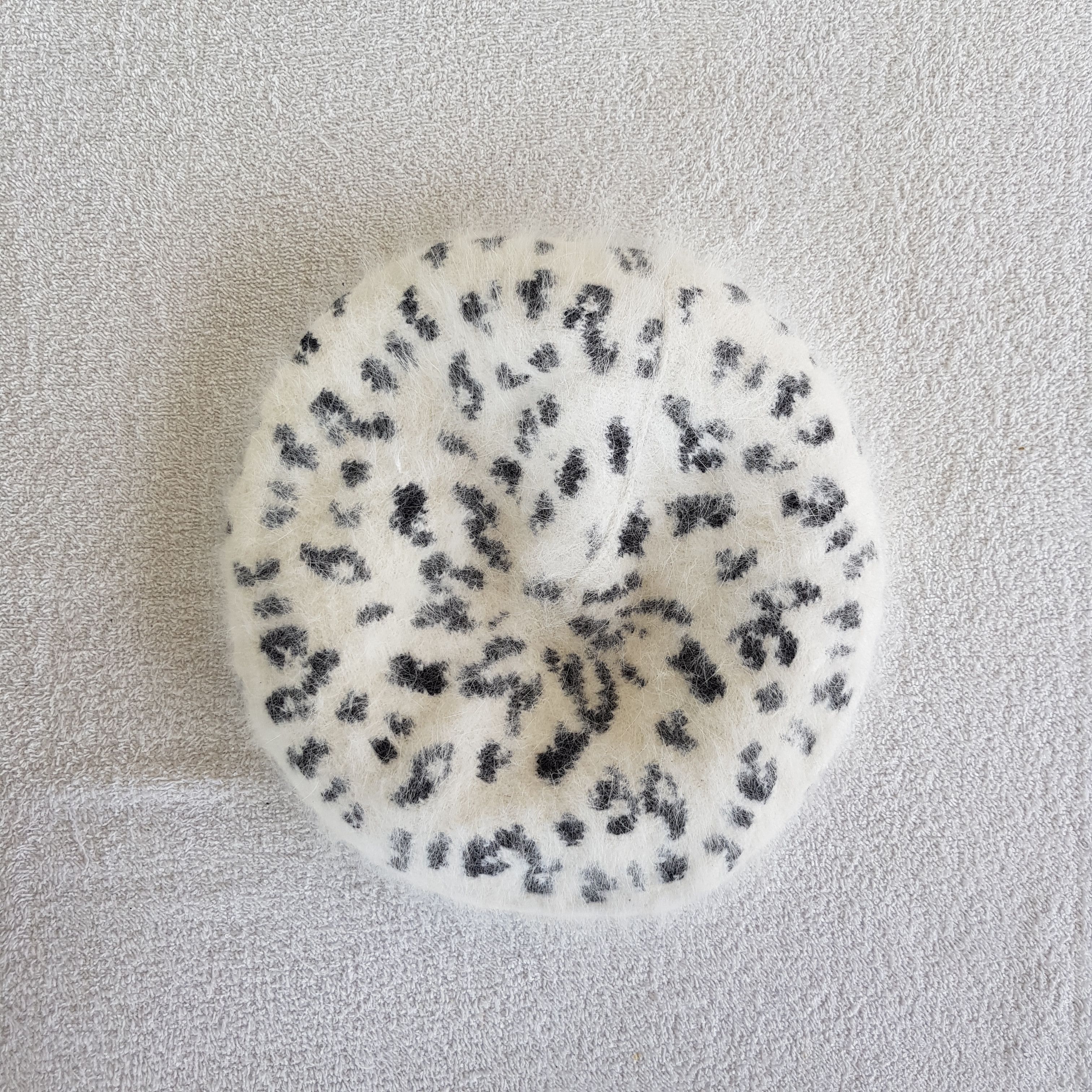 Vintage Albino Leopard Beanie Albino Leopard Faux Fur Barret Hats Size ONE SIZE - 5 Thumbnail