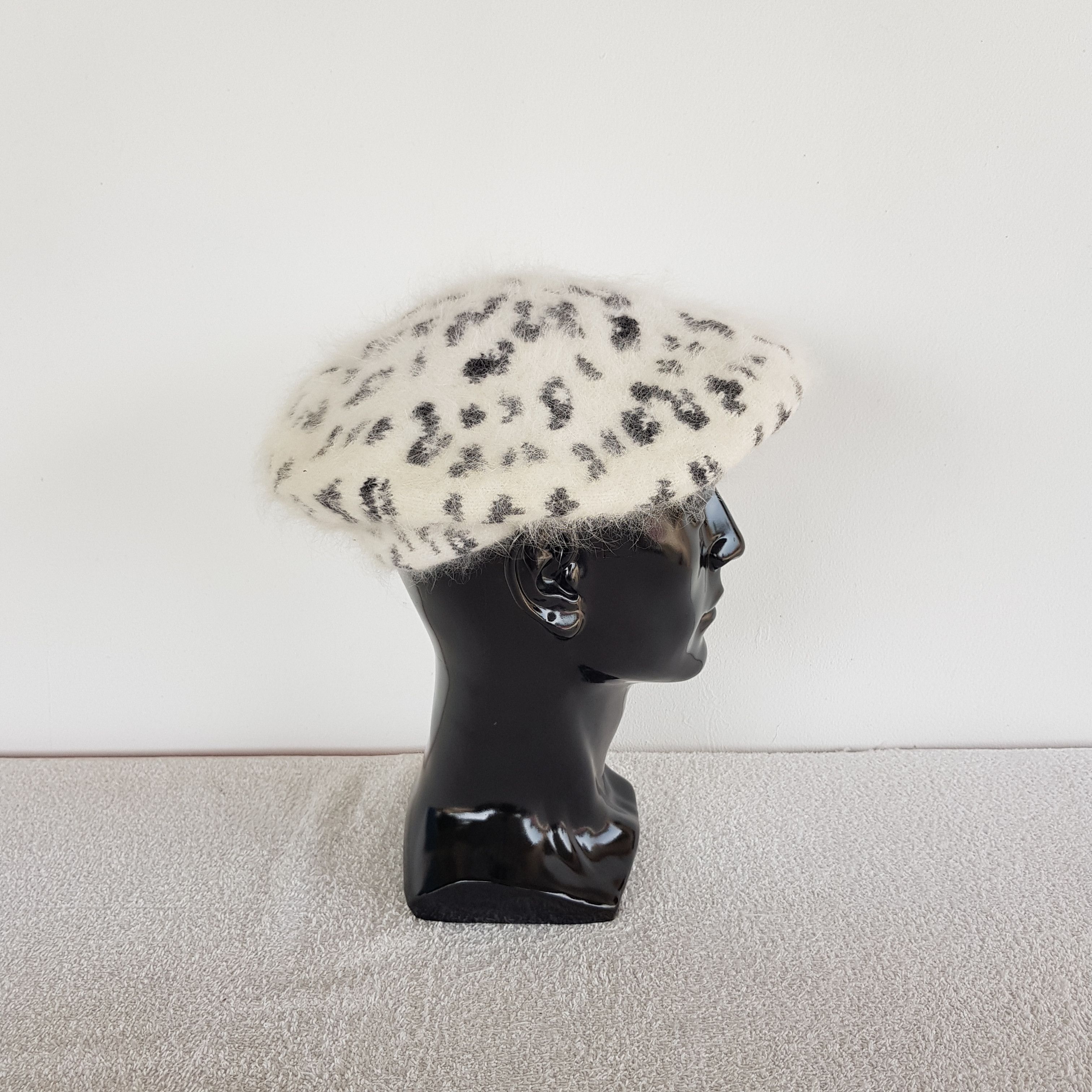 Vintage Albino Leopard Beanie Albino Leopard Faux Fur Barret Hats Size ONE SIZE - 3 Thumbnail