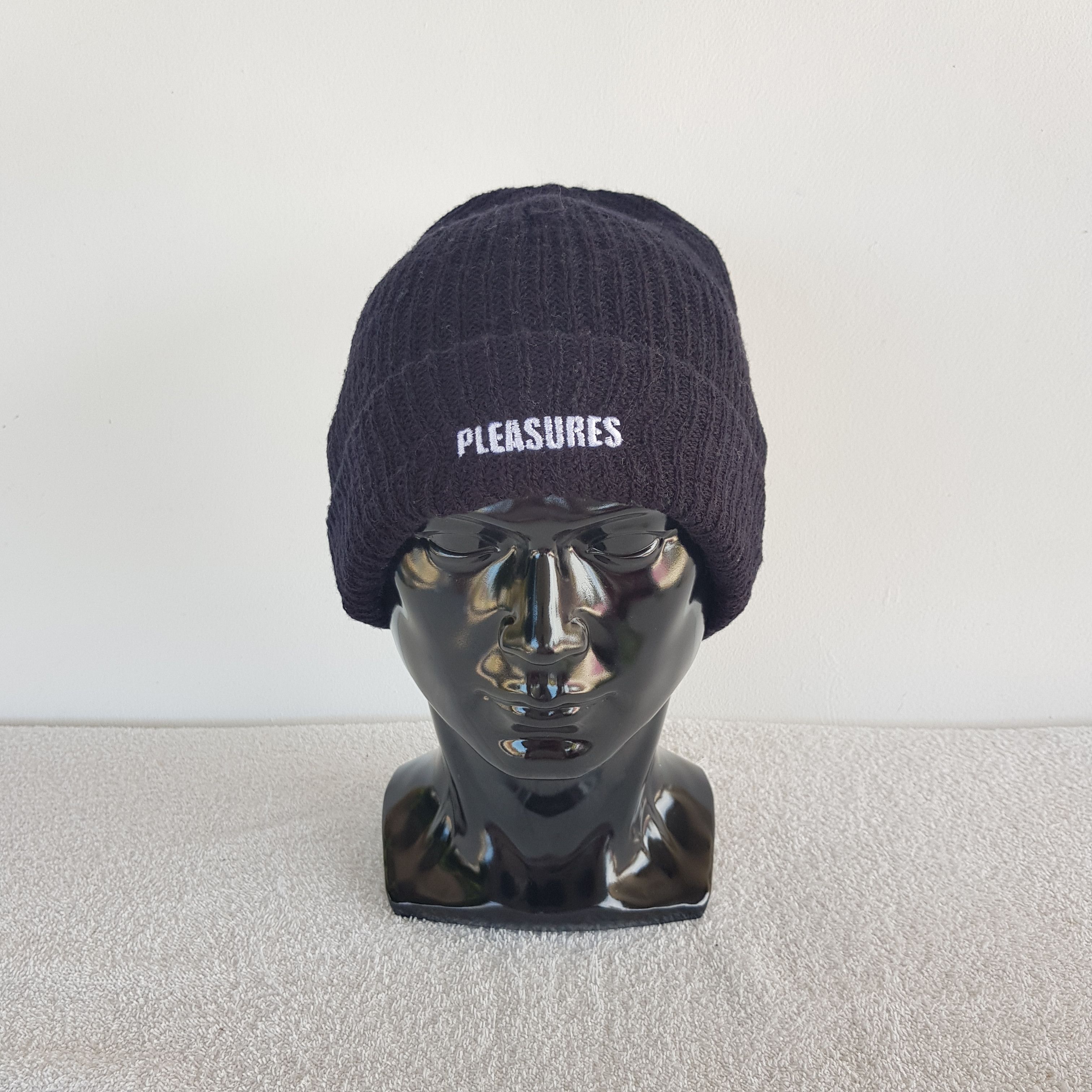 Vintage Pleasures Beanie Snow Cap Pleasures Hats - AC10180. Size ONE SIZE - 1 Thumbnail