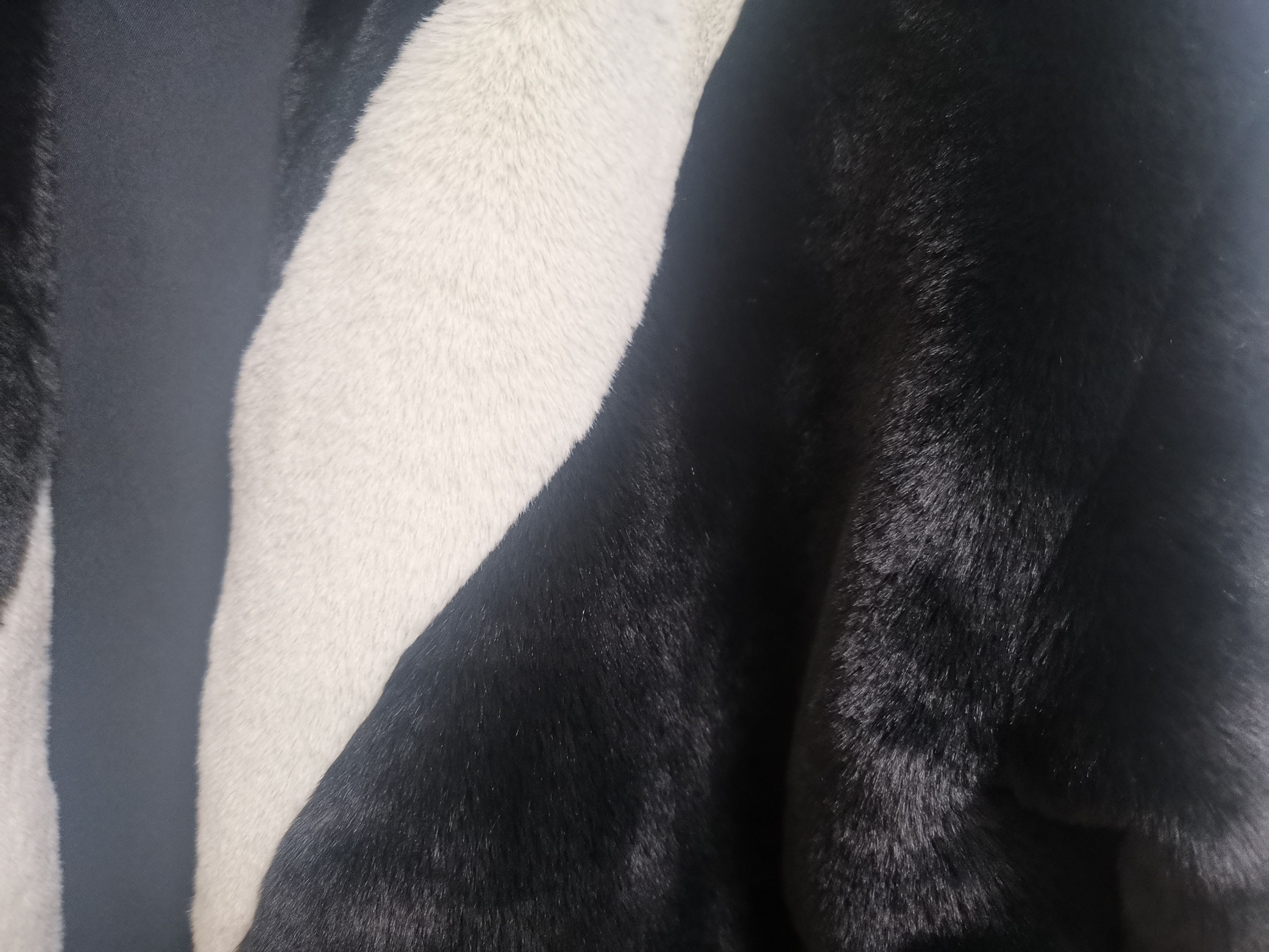 Nike NSW Plush Faux Fur Jacket in Black & Fossil medium Size US M / EU 48-50 / 2 - 3 Thumbnail