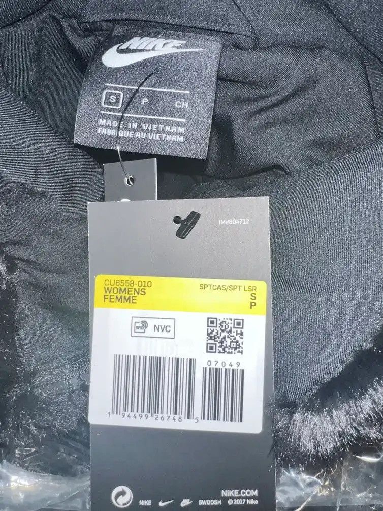 Nike NSW Plush Faux Fur Jacket in Black & Fossil medium Size US M / EU 48-50 / 2 - 9 Thumbnail