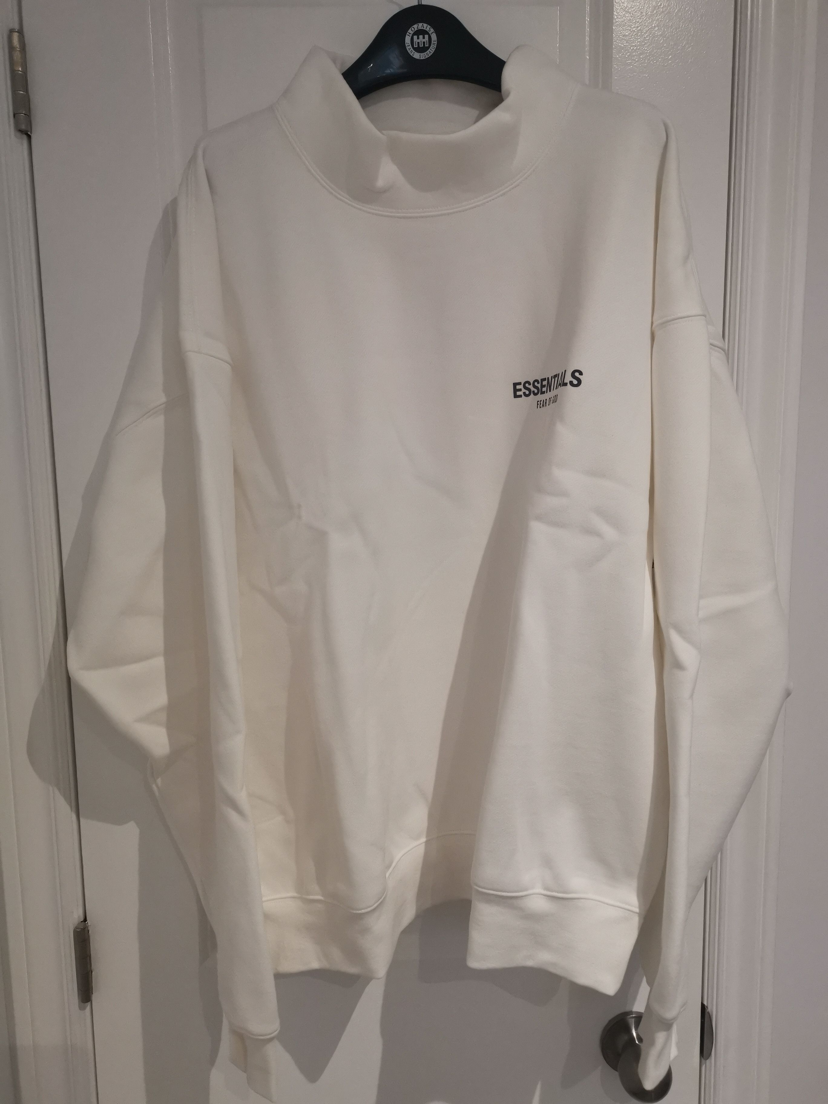 Fear of God Fear of God Essential White Mock Neck Sweatshirt M Size US M / EU 48-50 / 2 - 1 Thumbnail