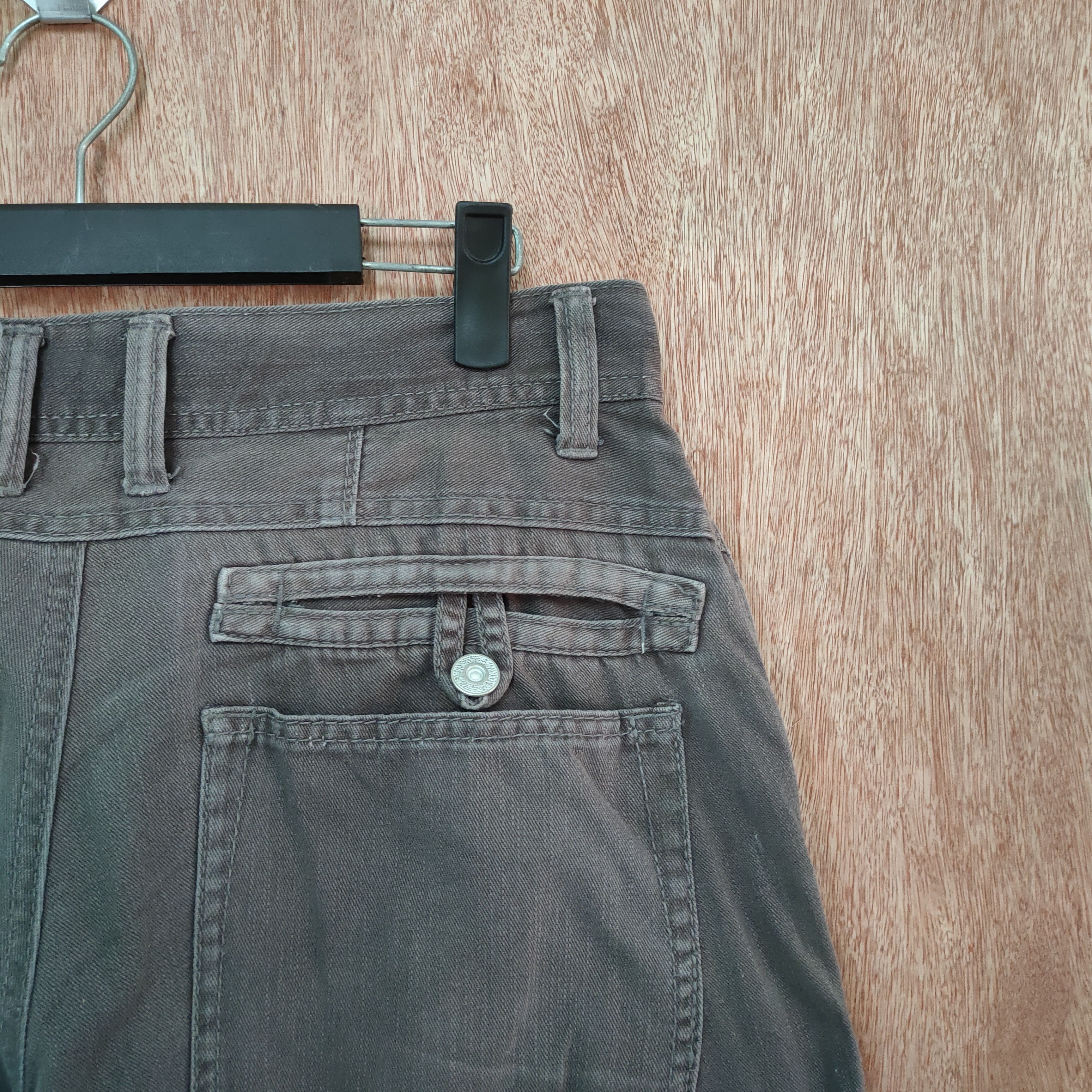 Japanese Brand JAPANESE BRAND 10 POCKET FADED VINTAGE CARGO PANTS Size US 32 / EU 48 - 13 Thumbnail