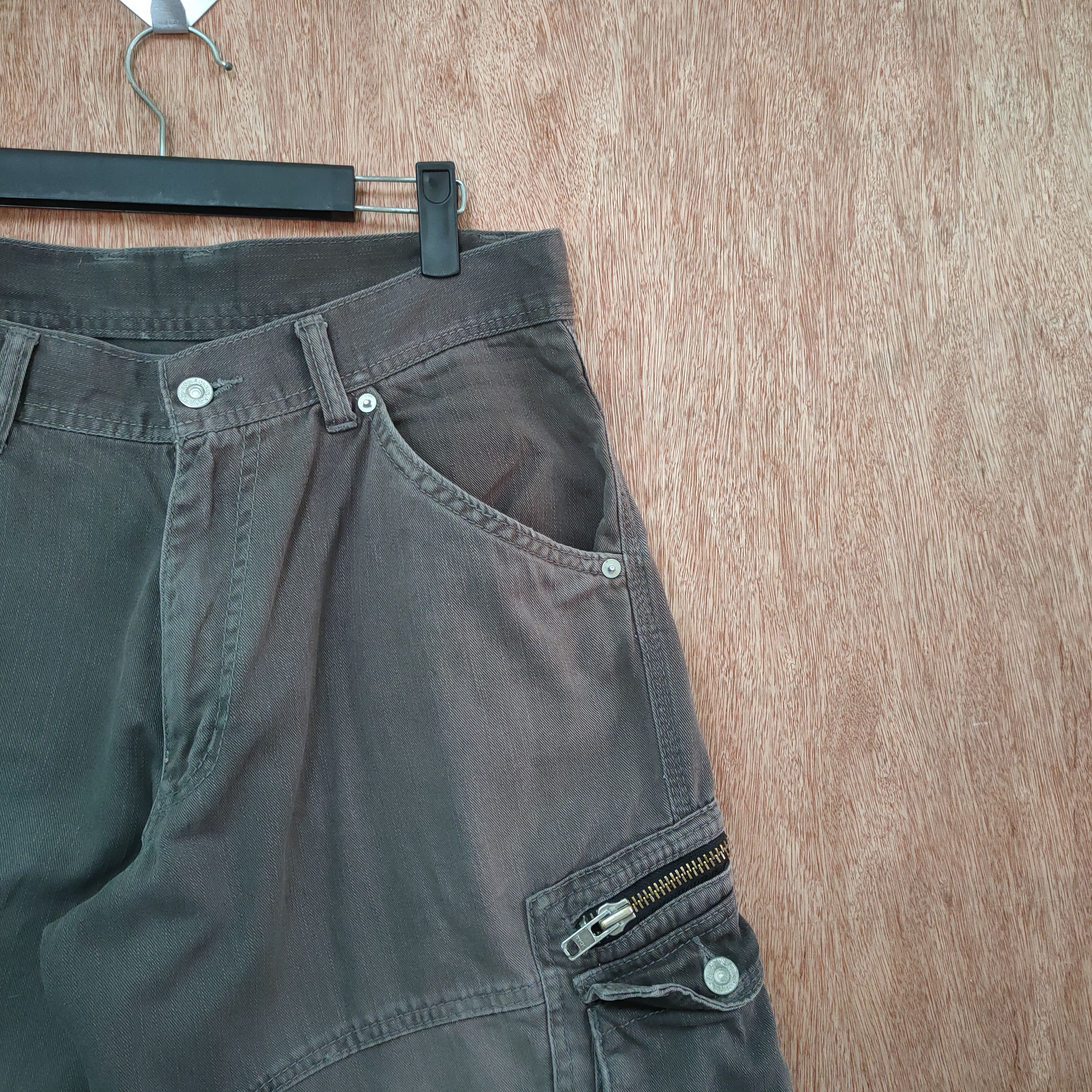 Japanese Brand JAPANESE BRAND 10 POCKET FADED VINTAGE CARGO PANTS Size US 32 / EU 48 - 12 Thumbnail