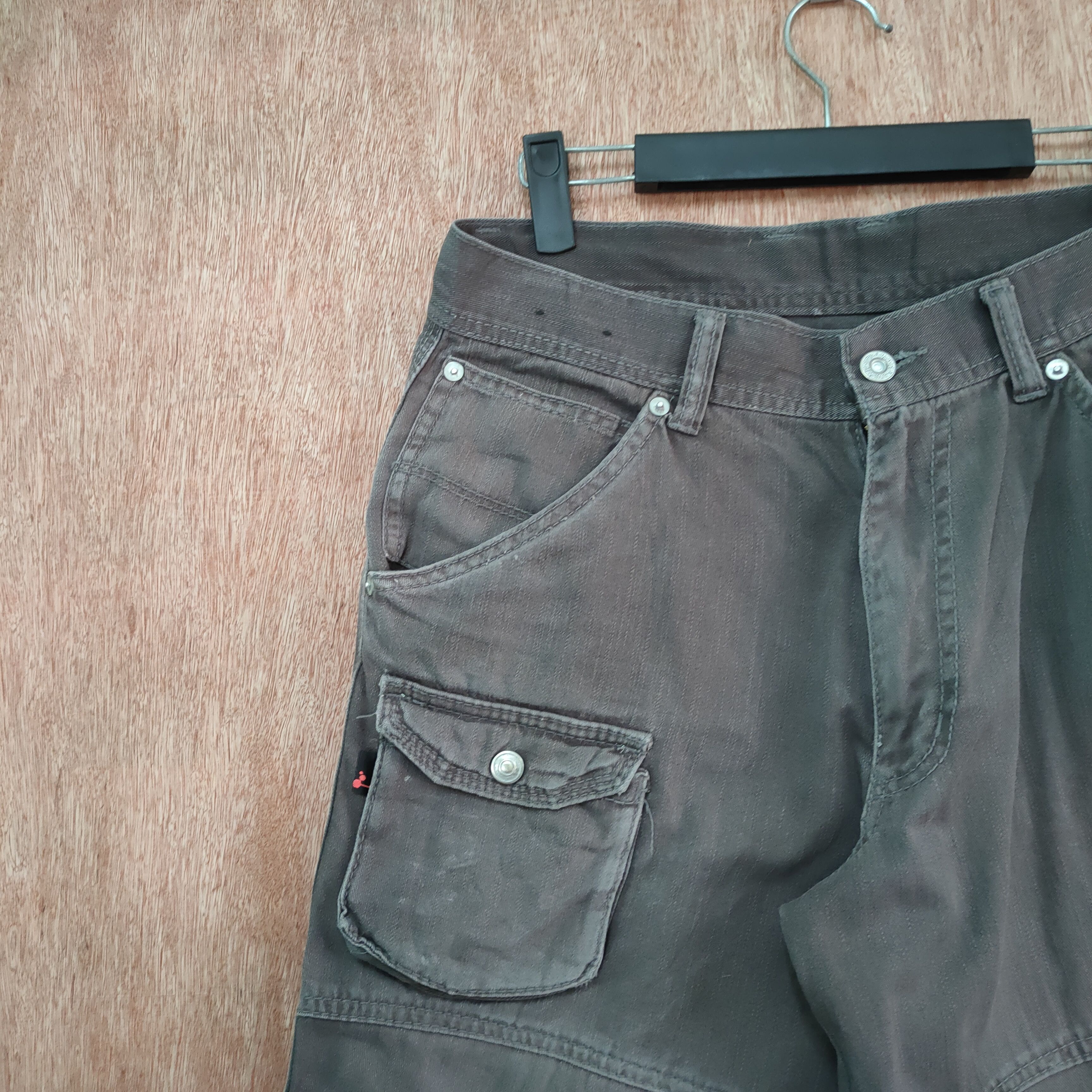 Japanese Brand JAPANESE BRAND 10 POCKET FADED VINTAGE CARGO PANTS Size US 32 / EU 48 - 11 Thumbnail