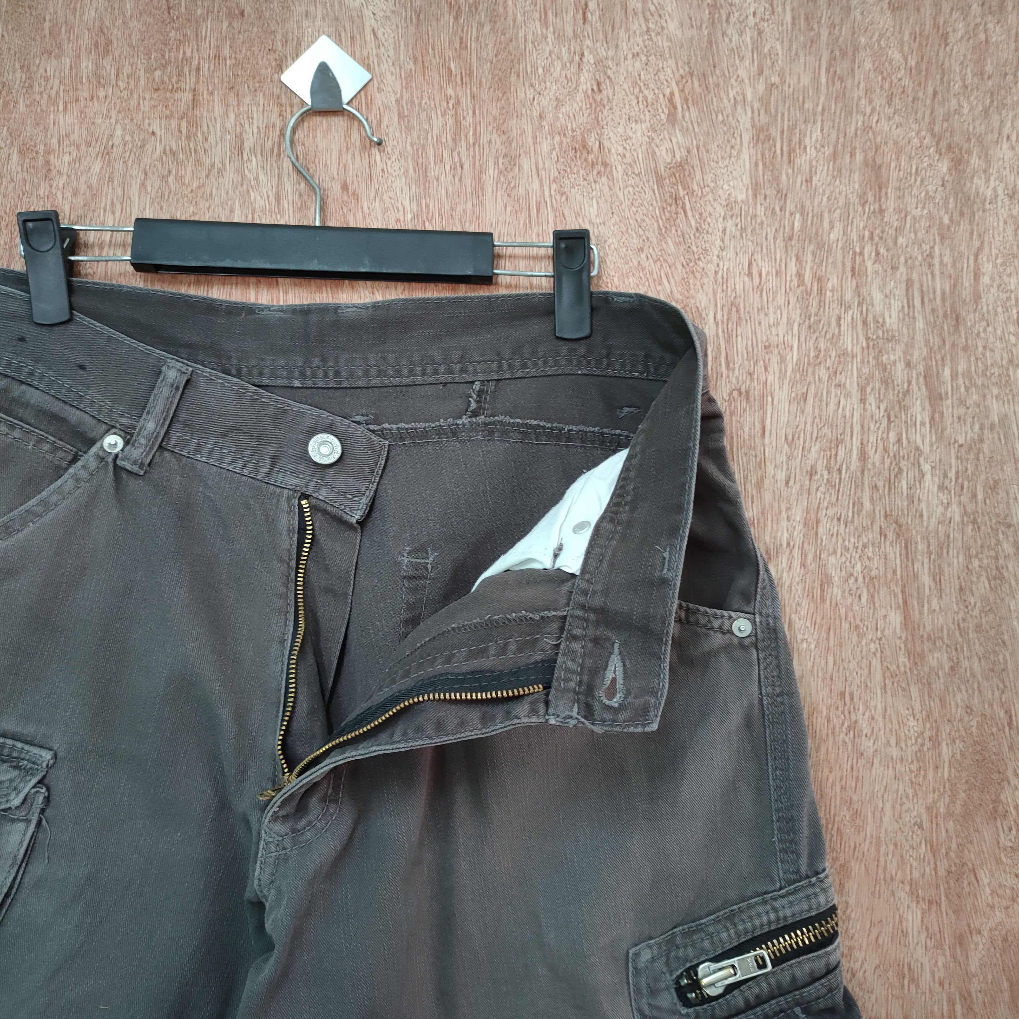 Japanese Brand JAPANESE BRAND 10 POCKET FADED VINTAGE CARGO PANTS Size US 32 / EU 48 - 2 Thumbnail