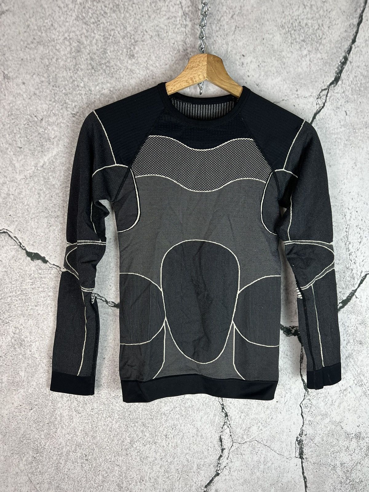 Vintage Like MISBHV Black Active Top L/XL Size S / US 4 / IT 40 - 1 Thumbnail