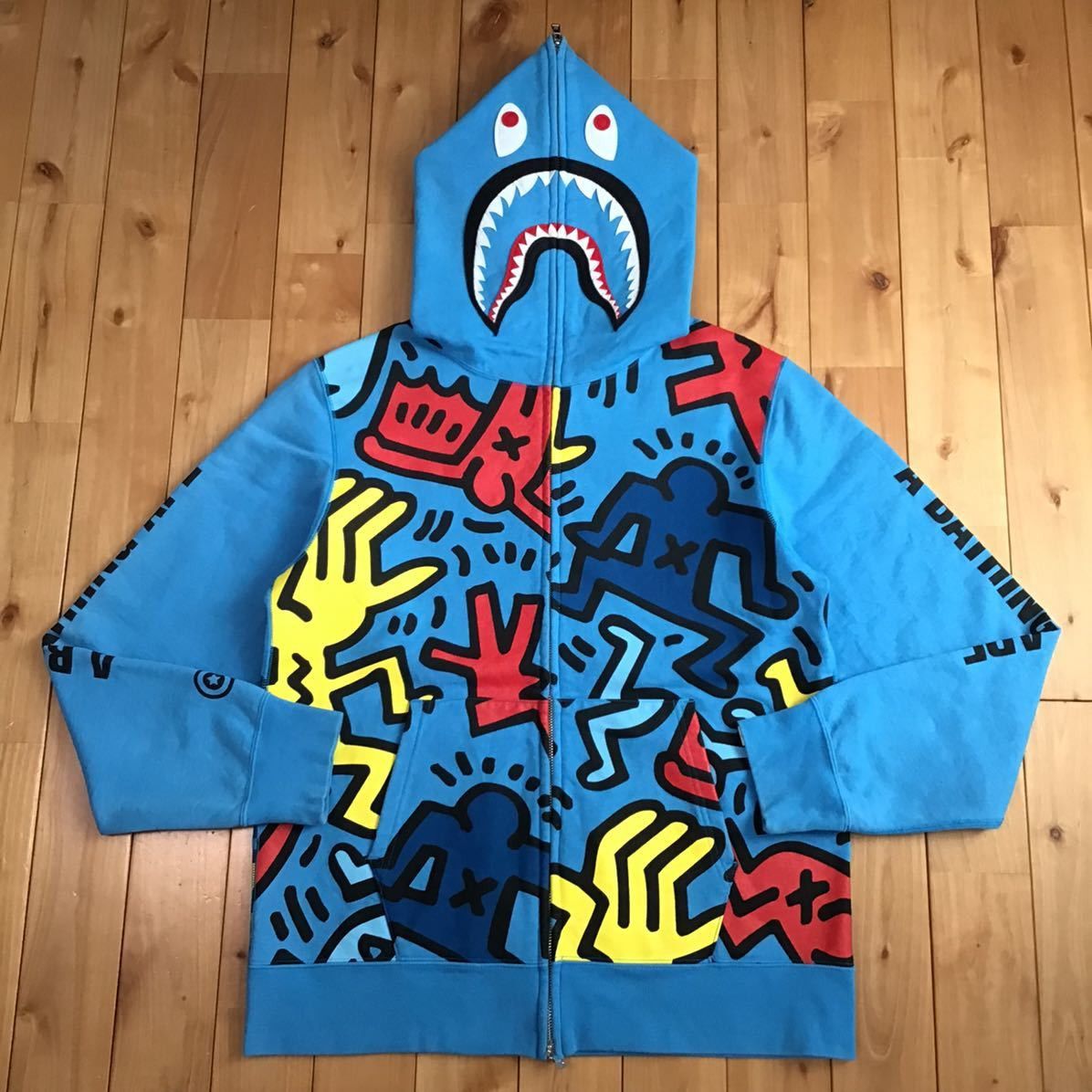 Bape × Keith Haring BAPE × Keith Haring Shark full zip hoodie Blue Size US XL / EU 56 / 4 - 1 Thumbnail