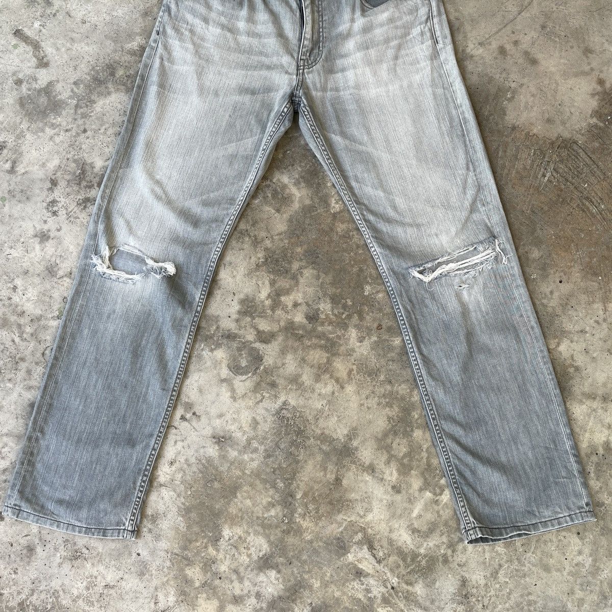 Japanese Brand Vintage Back Number Black Label Distressed Jeans Denim Pants Size US 31 - 5 Thumbnail