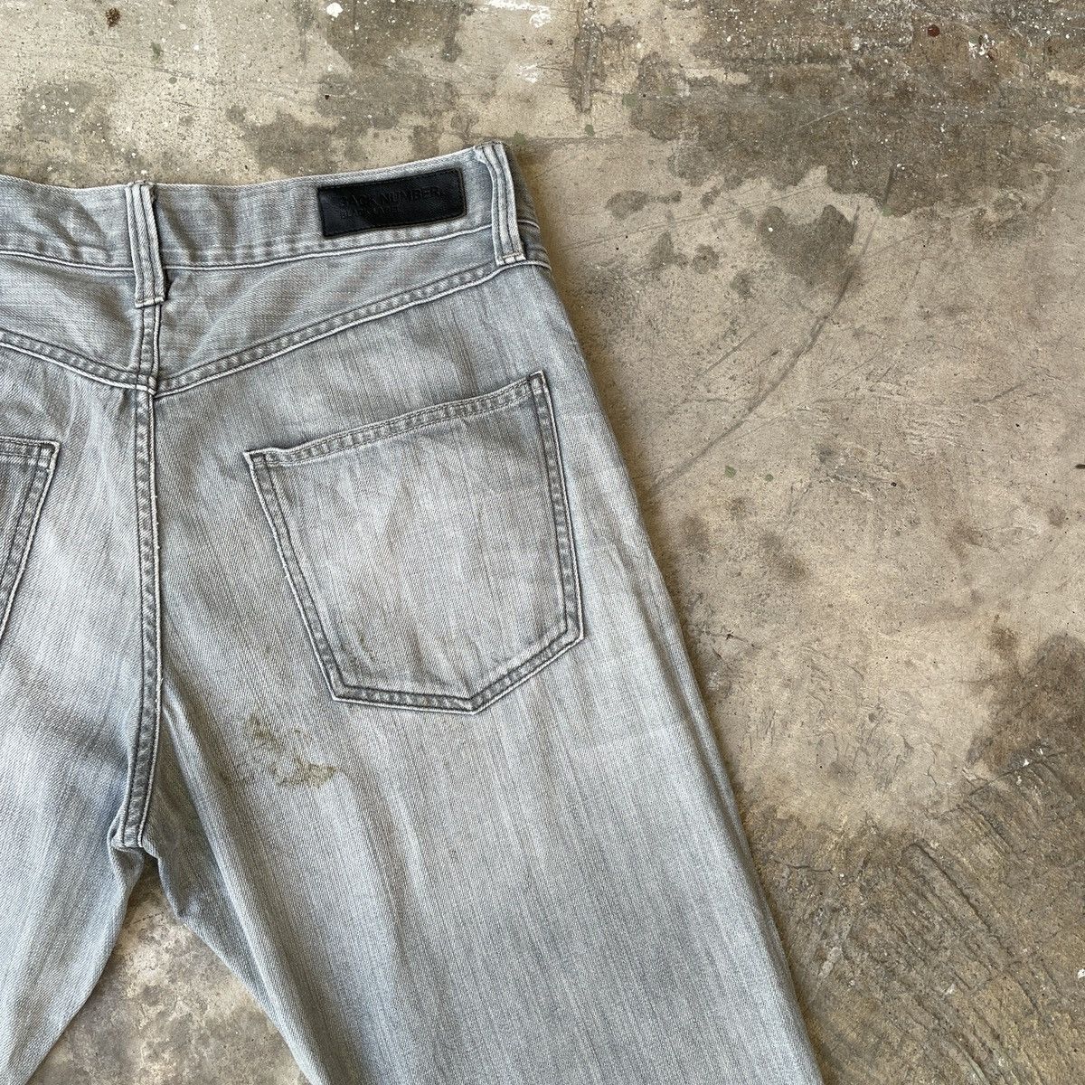 Japanese Brand Vintage Back Number Black Label Distressed Jeans Denim Pants Size US 31 - 10 Thumbnail