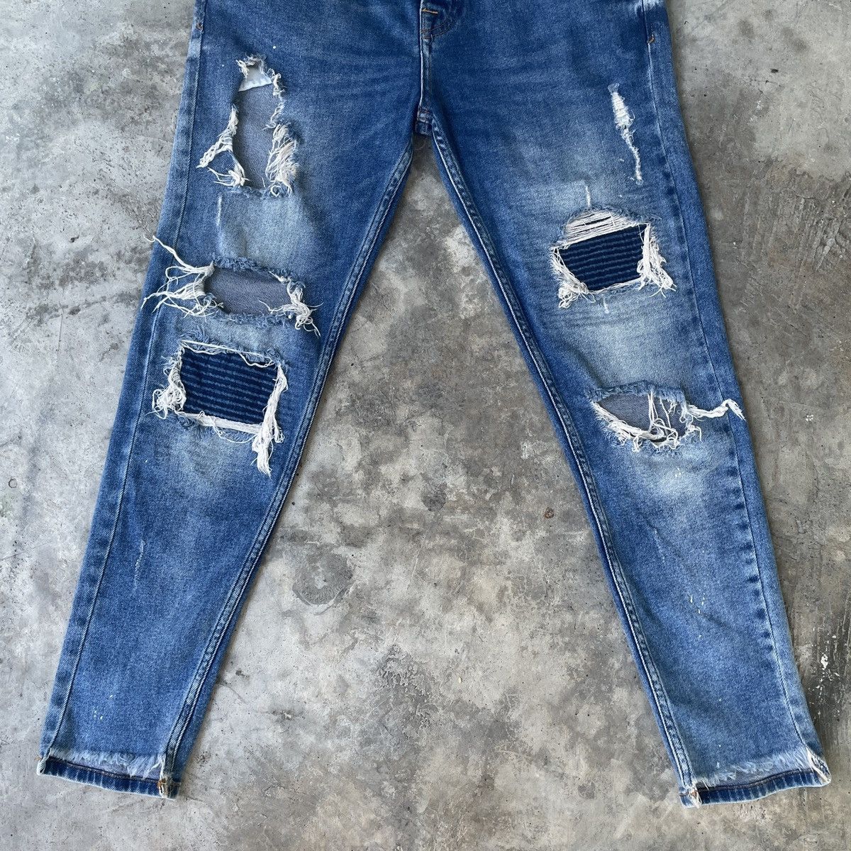 Other Vintage Zara Men THRASHED Distressed Jeans Denim Pants Size US 31 - 5 Thumbnail