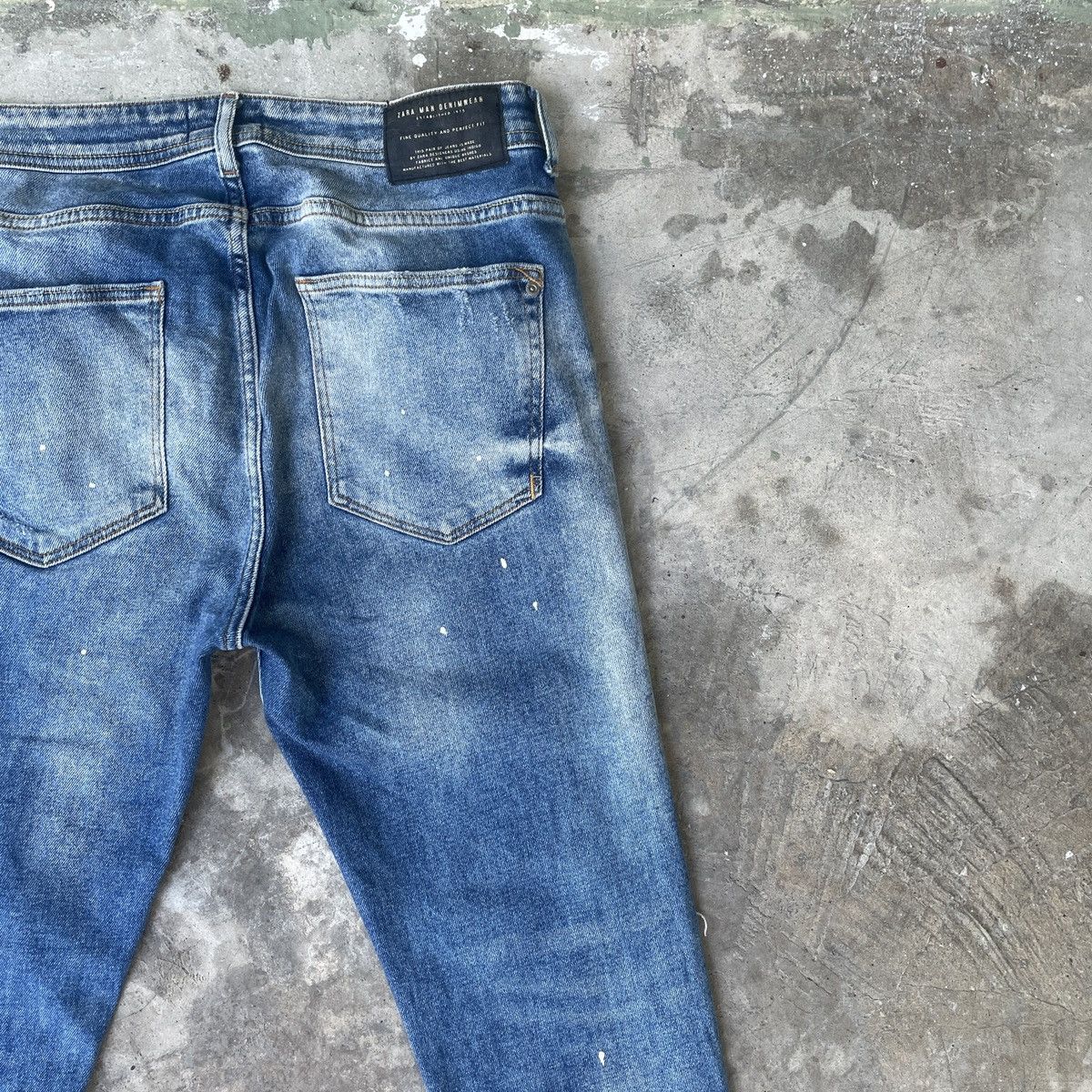 Other Vintage Zara Men THRASHED Distressed Jeans Denim Pants Size US 31 - 9 Thumbnail