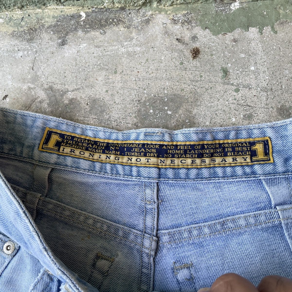 Trussardi Vintage Trussardi Jeans 28x30.5 Trussardi Denim Pants Size US 28 / EU 44 - 8 Thumbnail