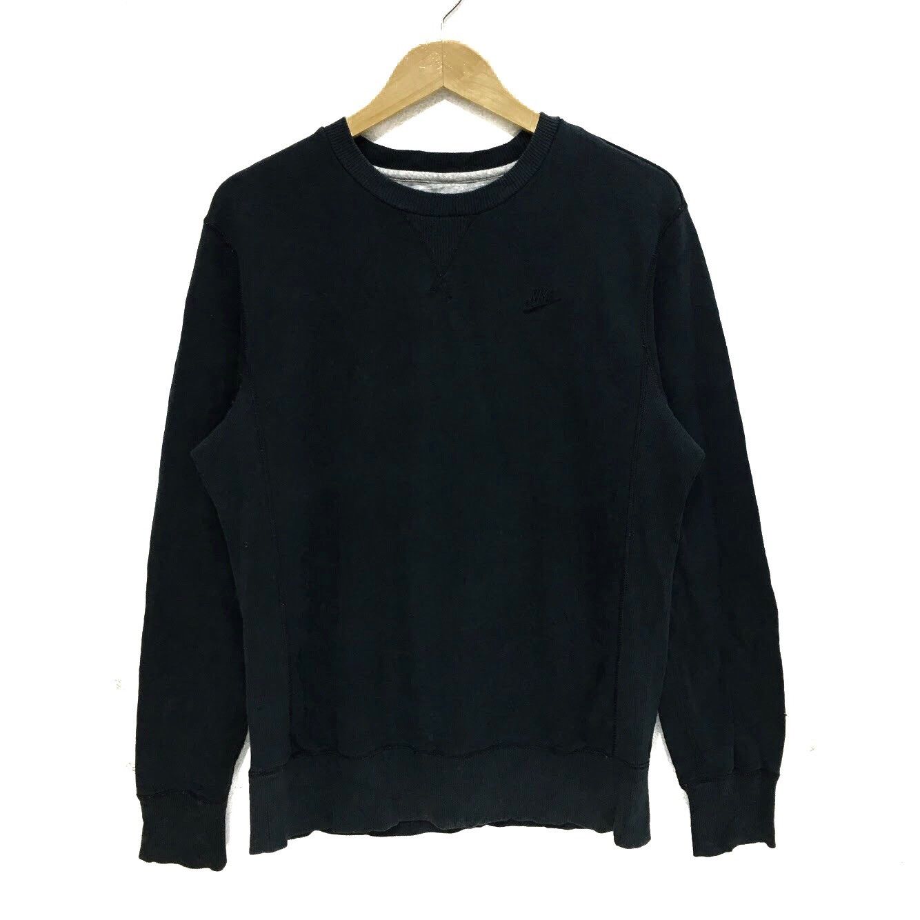 Vintage NIKE SPORTSWEAR Athletic Black Swoosh Sweatshirts