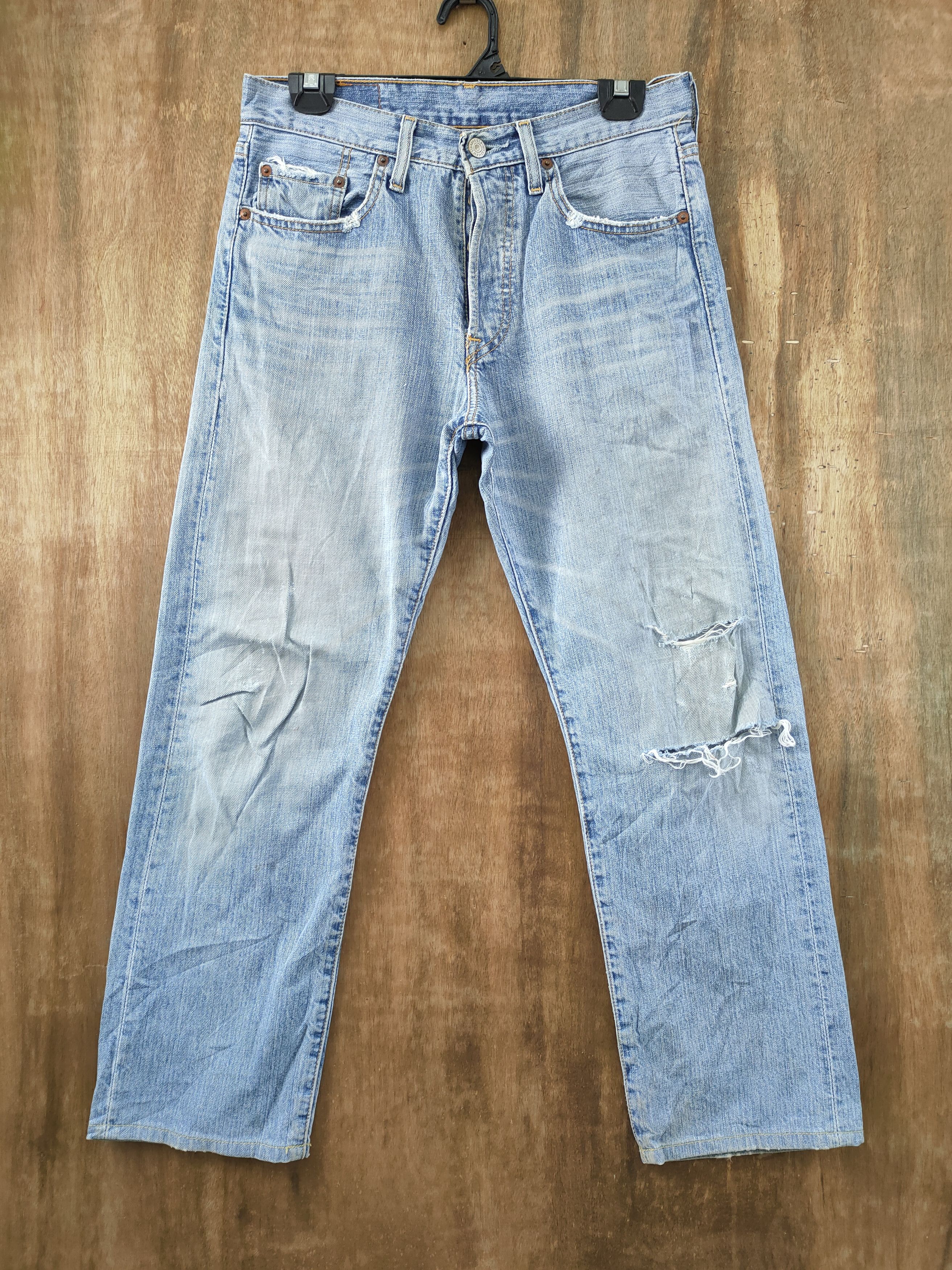 image of Distressed Denim x Levis Vintage Levi's Faded Light Blue Jeans Pants in Faded Blue, Men's (Size 29)