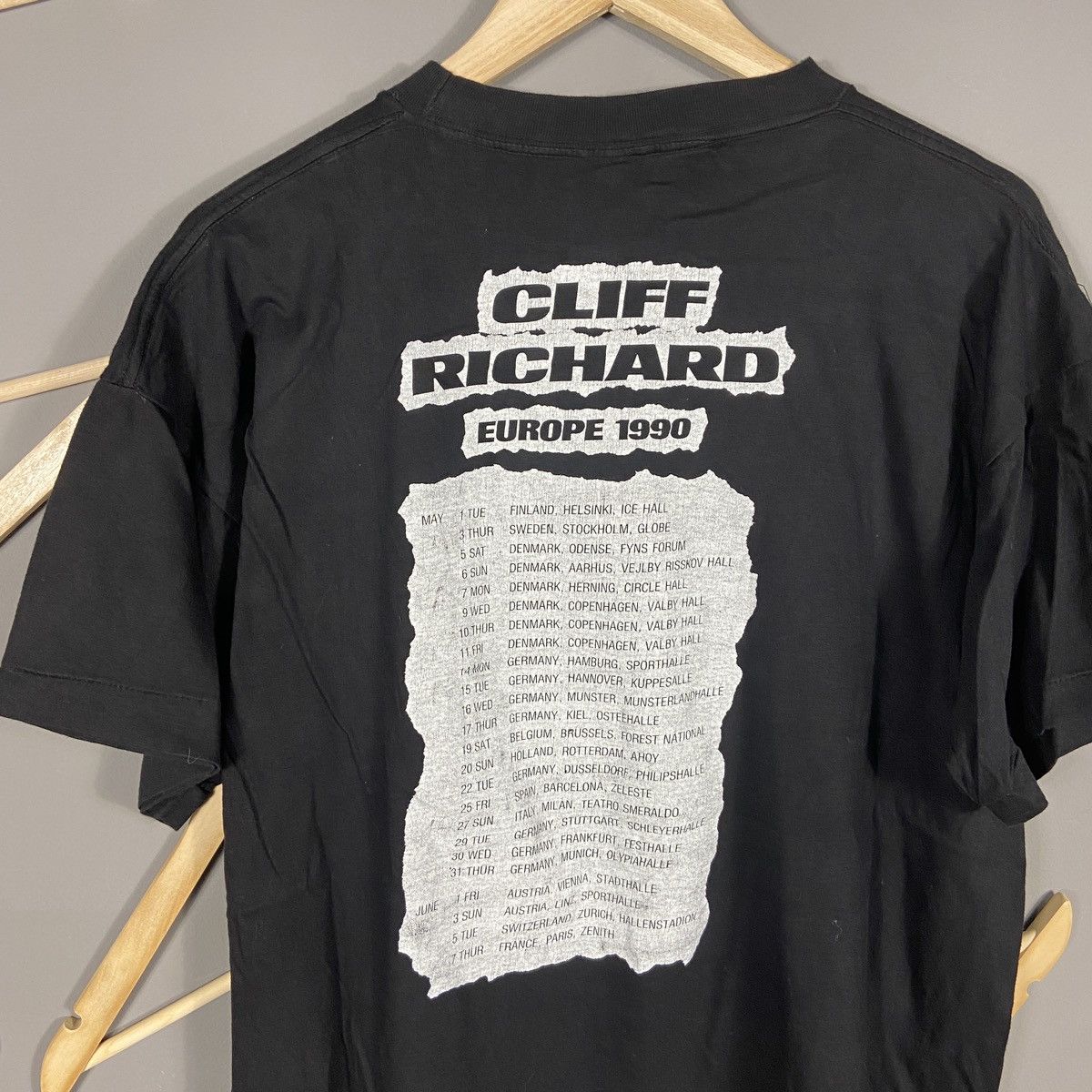 Band Tees × Vintage Vintage 1990 Cliff Richard Europe tour t-shirt Size US XL / EU 56 / 4 - 7 Thumbnail