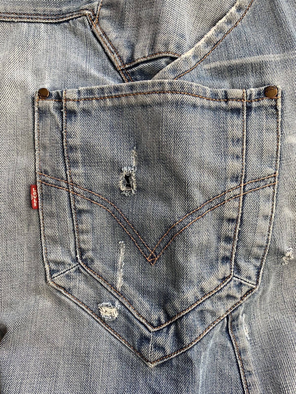 Japanese Brand Distressed Denim Cargo Shorts Levi’s Vintage Y2k shorts Size US 31 - 4 Thumbnail