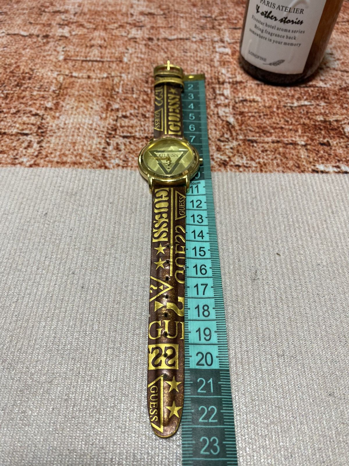 Guess × Hypebeast VINTAGE GUESS ASYMMETRICAL QUARTZ WATCH Size ONE SIZE - 6 Thumbnail