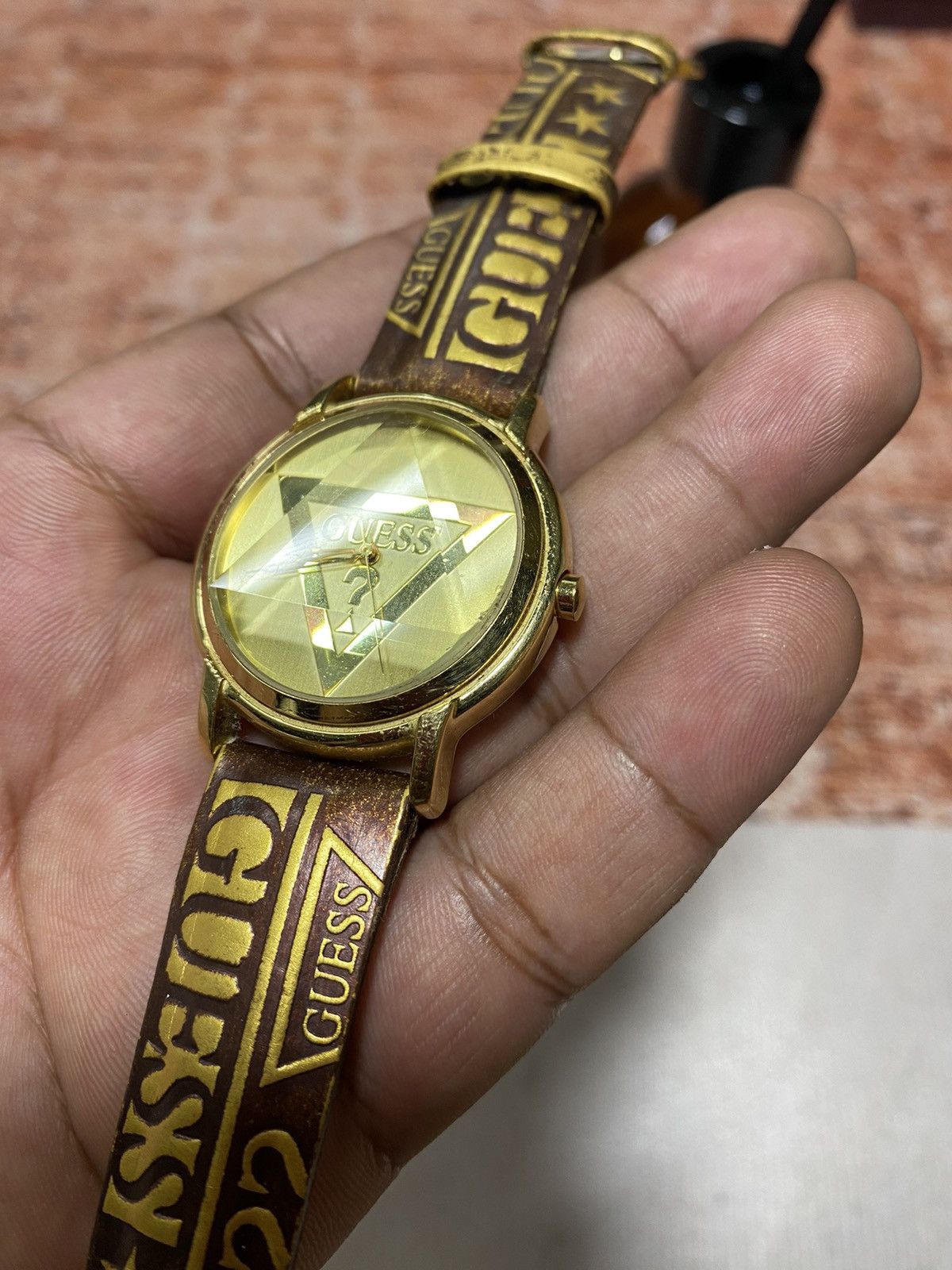 Guess × Hypebeast VINTAGE GUESS ASYMMETRICAL QUARTZ WATCH Size ONE SIZE - 2 Thumbnail