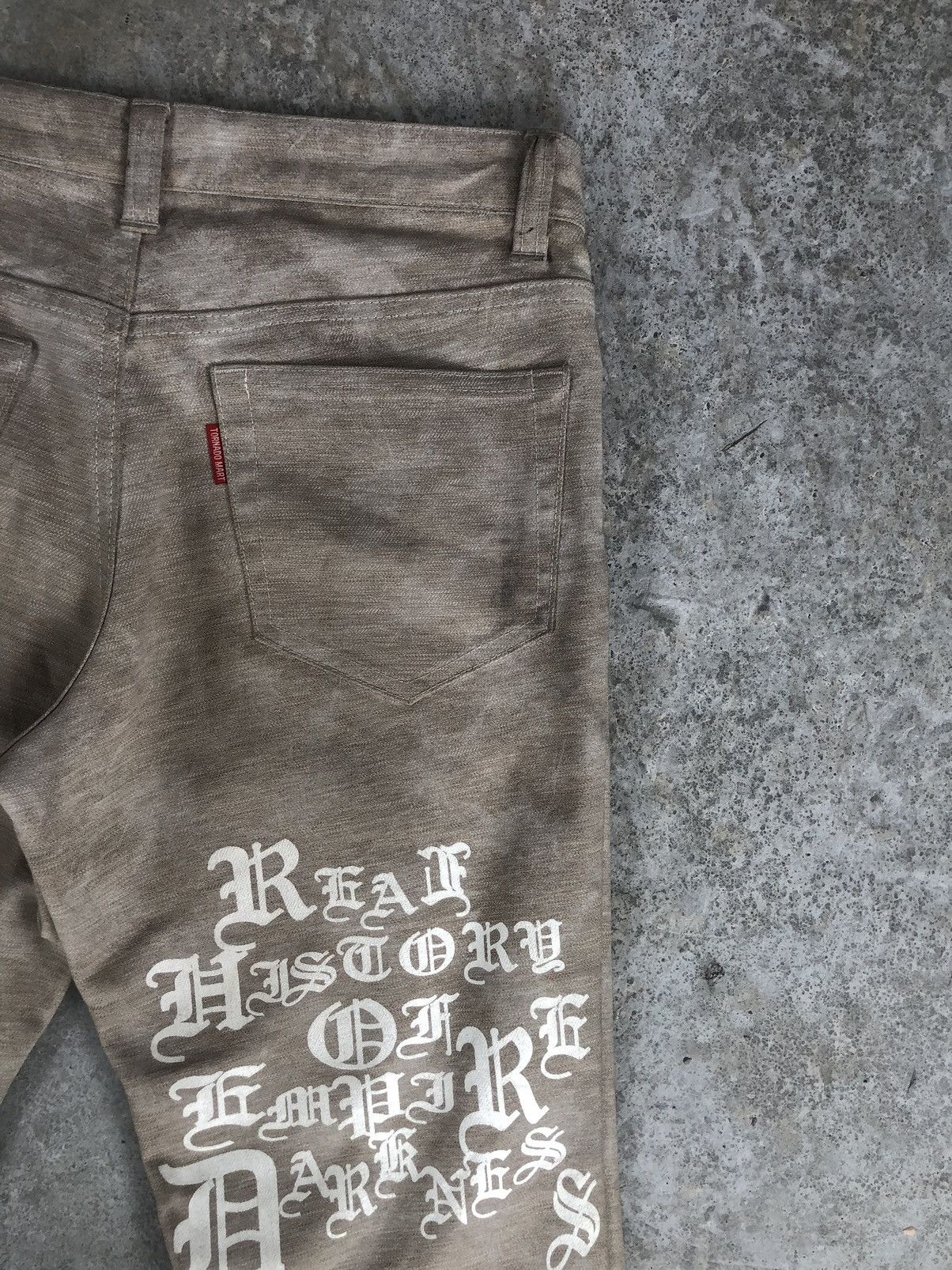 Tornado Mart Tornado Mart Flared Jeans Spellout Splatter Size US 29 - 9 Thumbnail