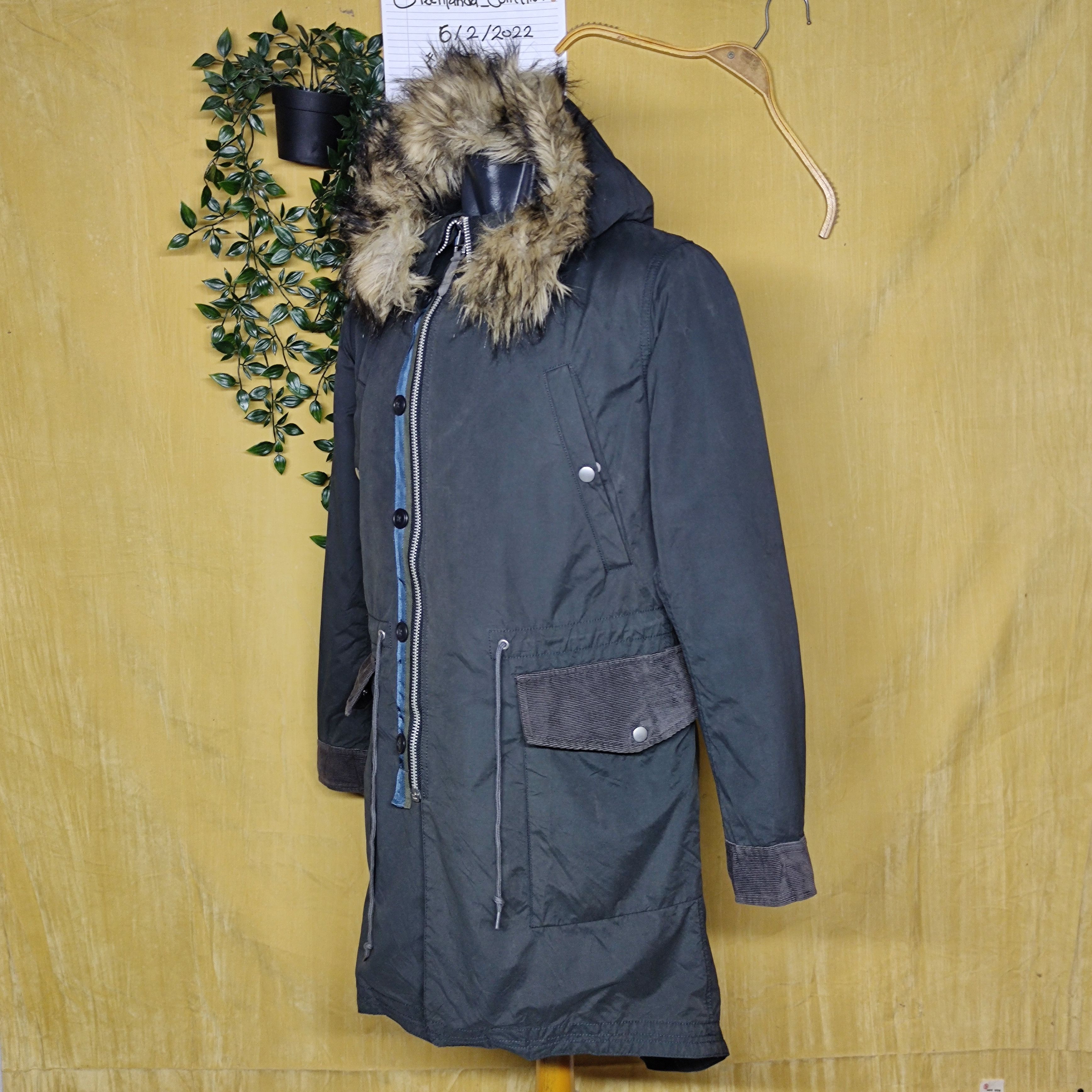 Jun Takahashi 🔥Undercover x Uniqlo Hooded Fur Fishtail Parka Size US M / EU 48-50 / 2 - 6 Thumbnail