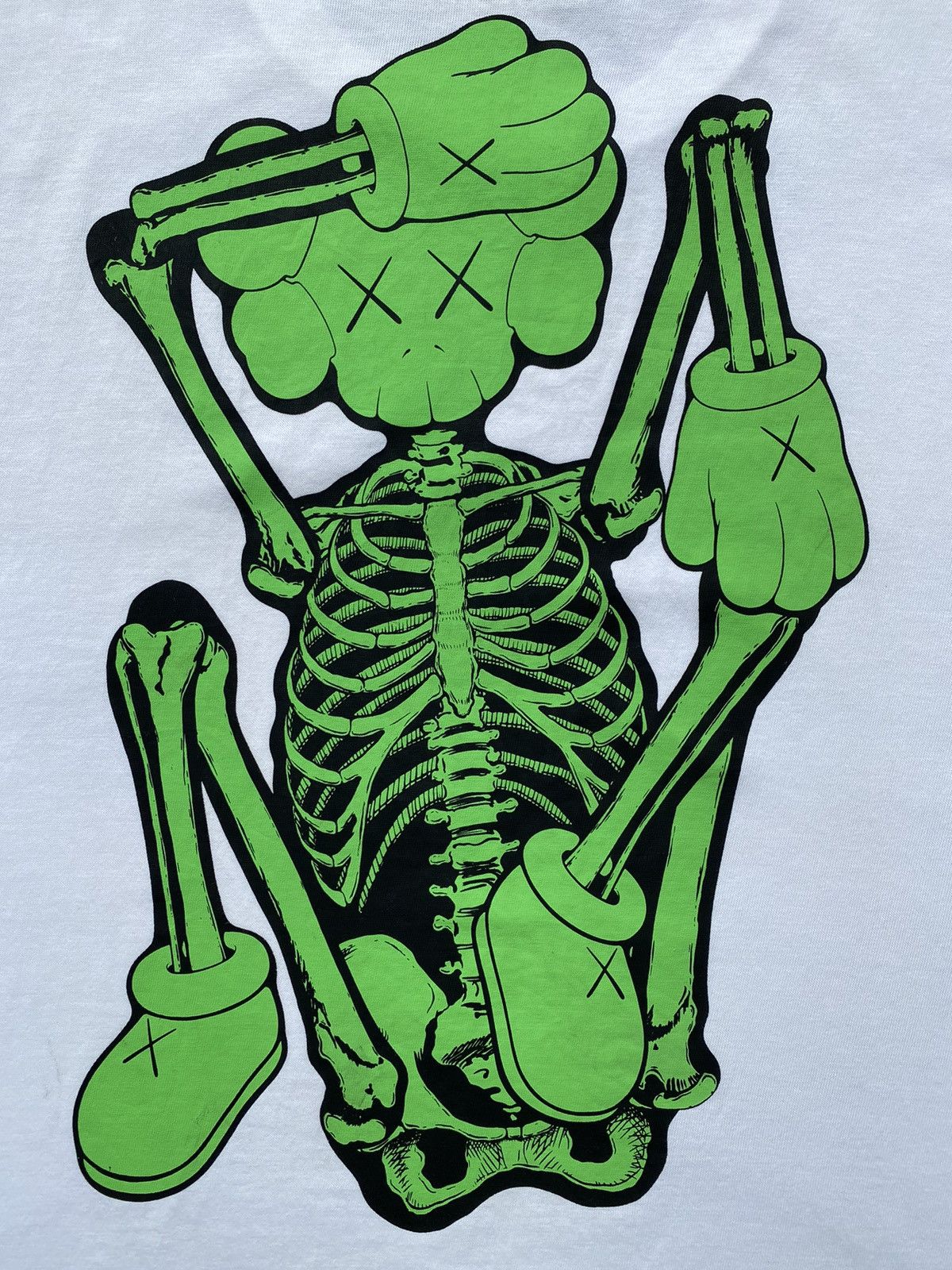 Kaws × Uniqlo SS2016 UT Collection UNIQLO x KAWS Skeleton OG Design Size US L / EU 52-54 / 3 - 8 Thumbnail