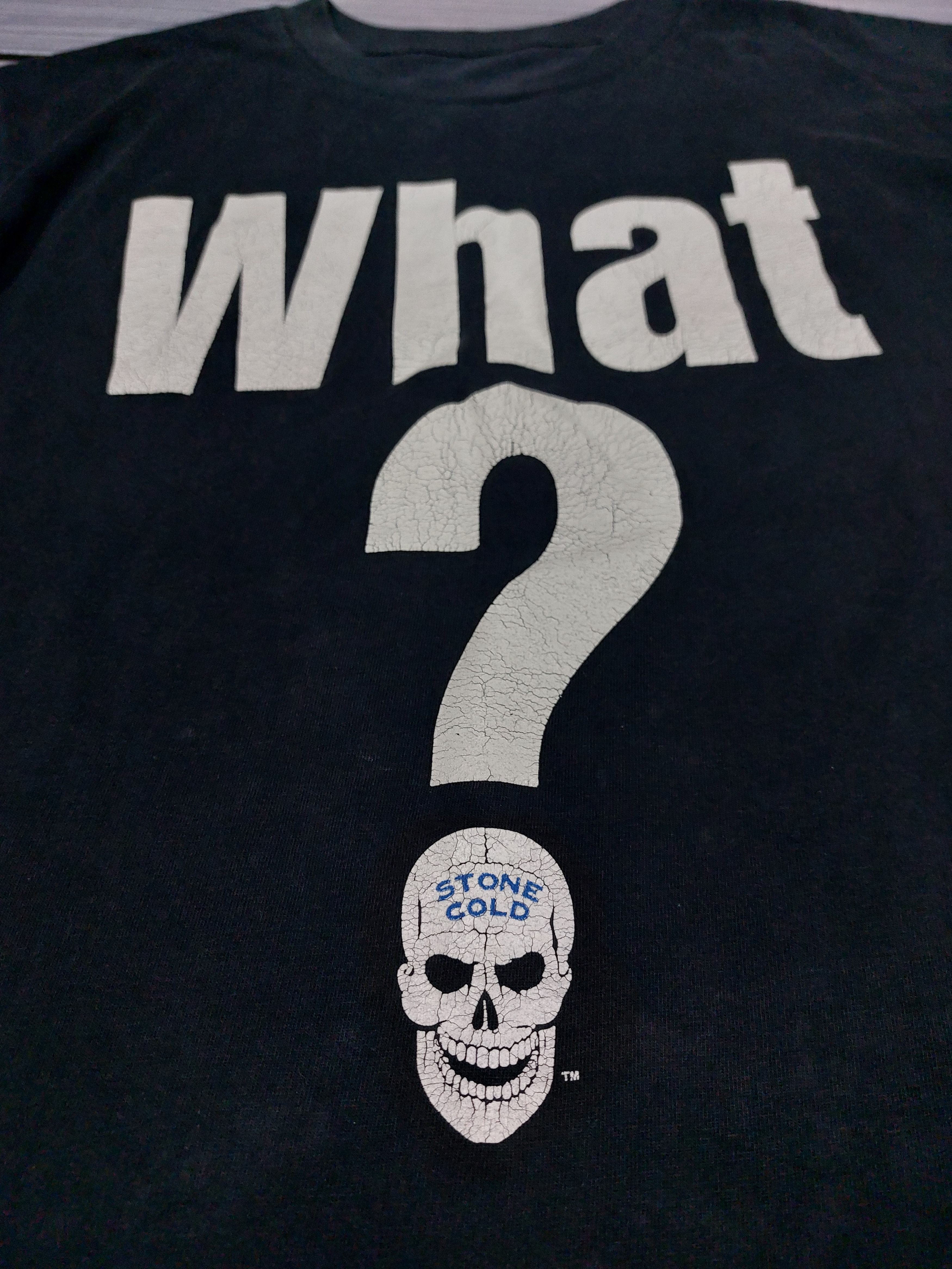 WWF 💥VINTAGE STONE COLD WHAT? 2002 FADED..SMALL RIP UNDERARM Size US M / EU 48-50 / 2 - 4 Thumbnail