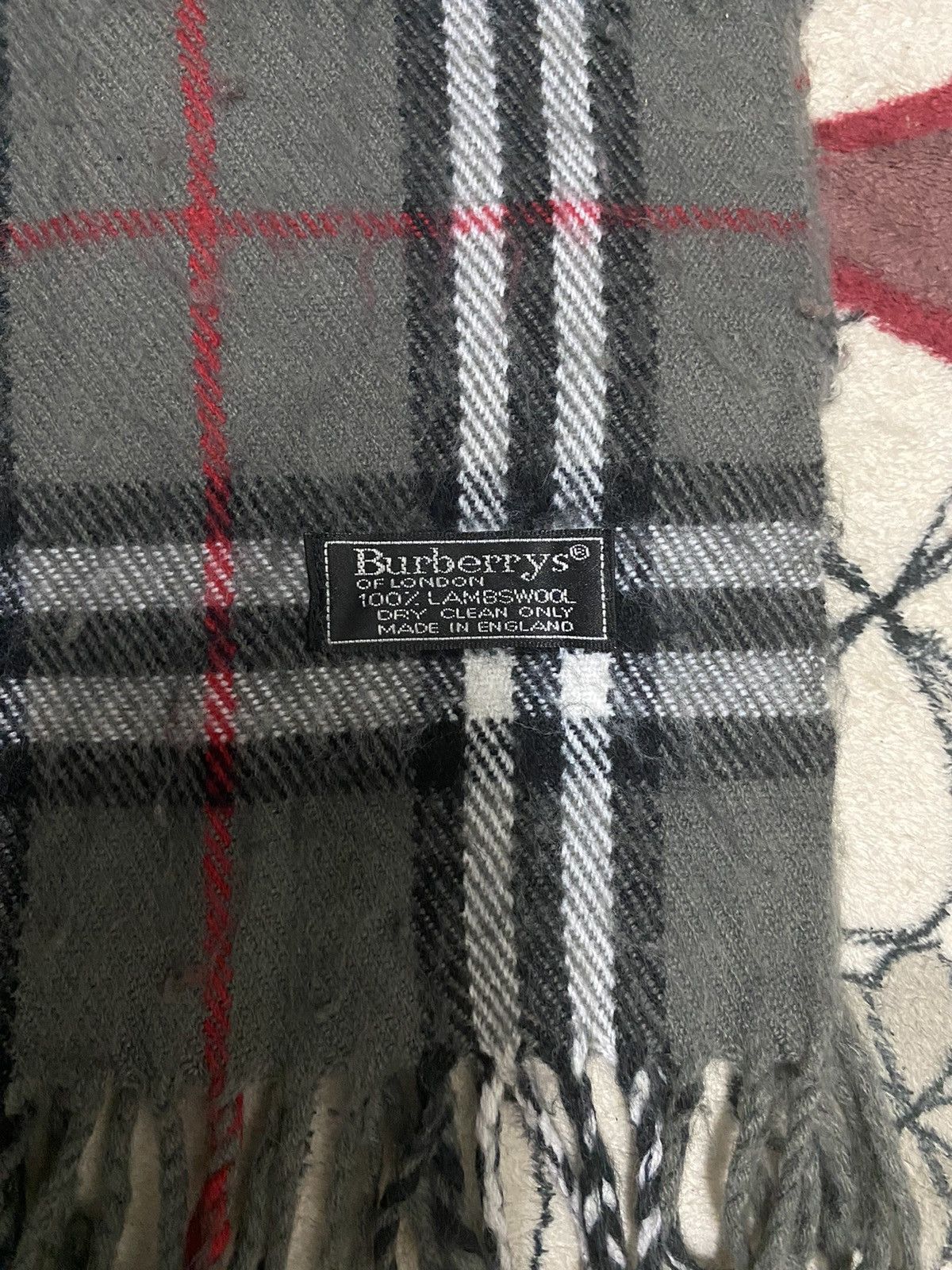 Burberry × Vintage 🏴󠁧󠁢󠁥󠁮󠁧󠁿Burberry LambsWool Scarf / Muffler / Neckwear England Size ONE SIZE - 5 Thumbnail