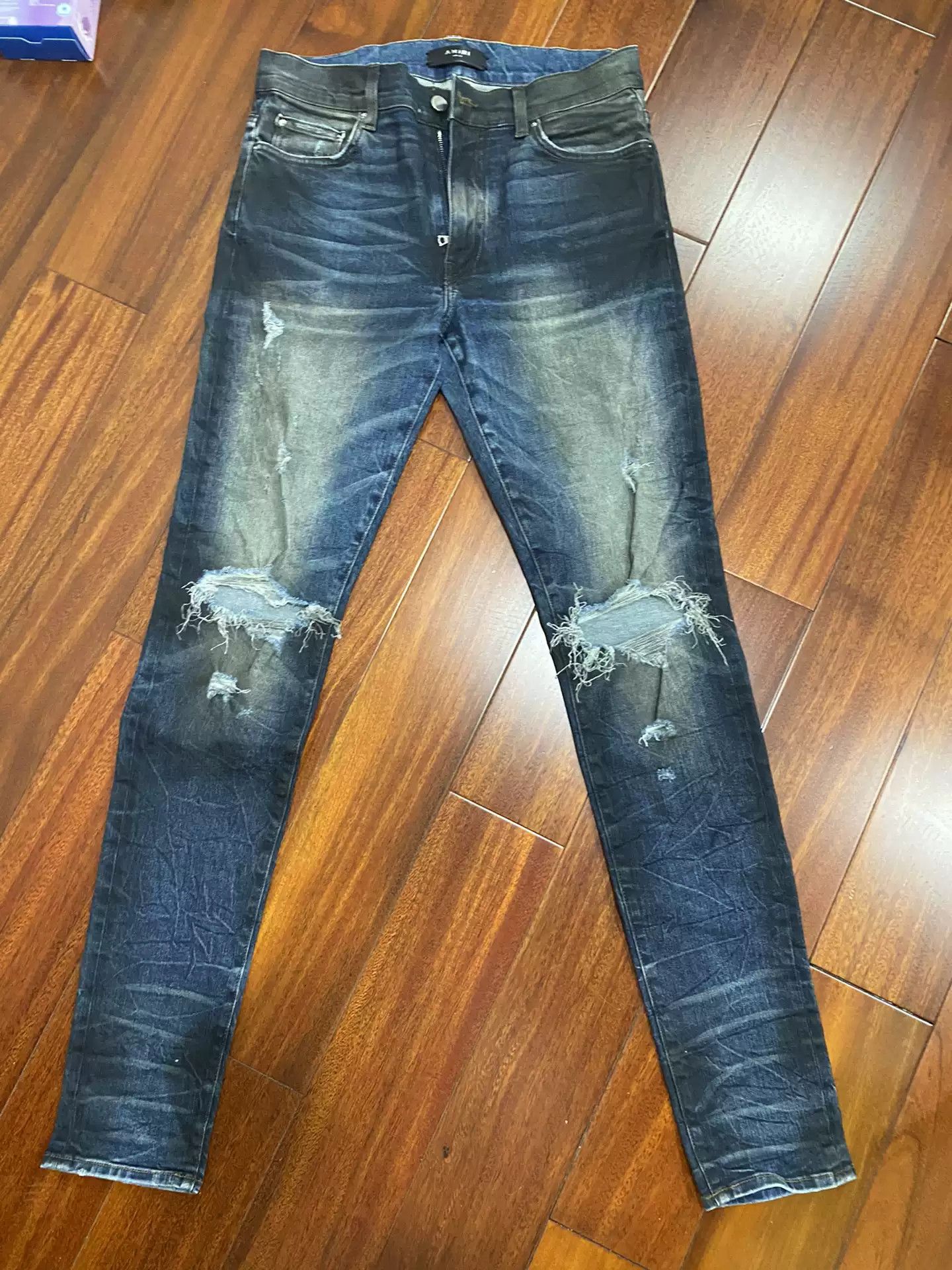 image of Amiri Dmgd Jeans in Blue, Men's (Size 33)