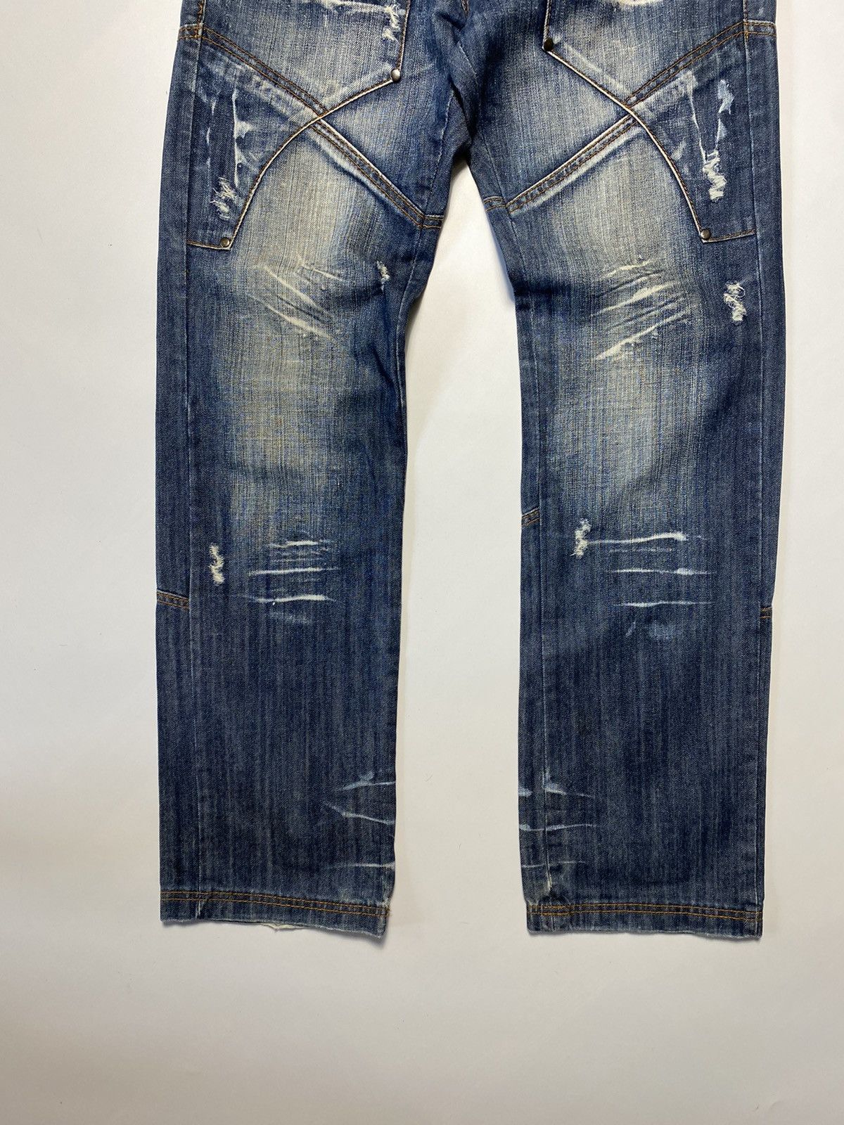 Vintage Vintage Y2k Kosmo Lupo distressed jeans size 32 Size US 32 / EU 48 - 6 Thumbnail