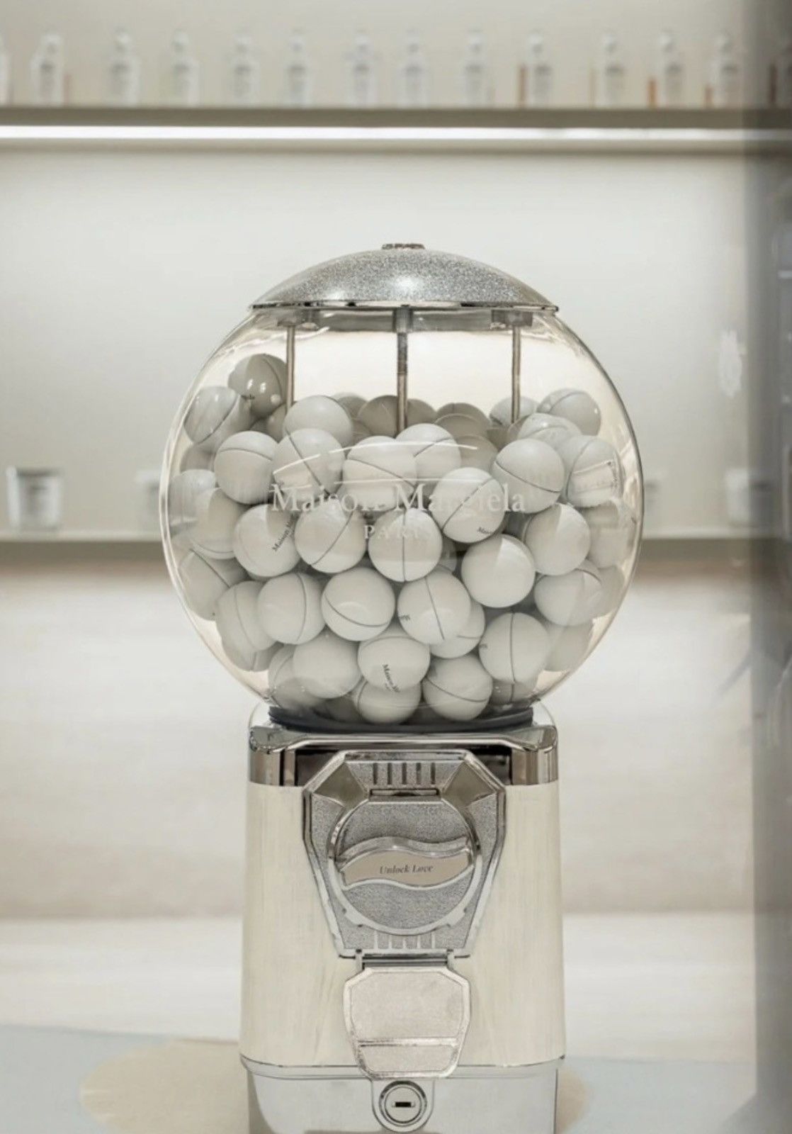 Maison Margiela Maison Margiela limited VVVIP Gachapon machine Size ONE SIZE - 4 Thumbnail