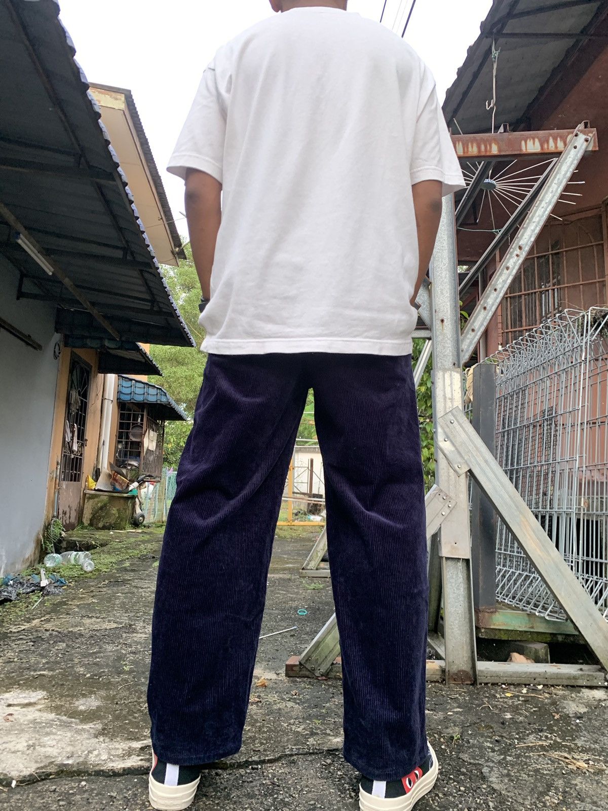 Uniqlo UNIQLO INES DE LA FRESSANGE PARIS BLUE CORDUROY BAGGY PANTS Size US 30 / EU 46 - 11 Thumbnail