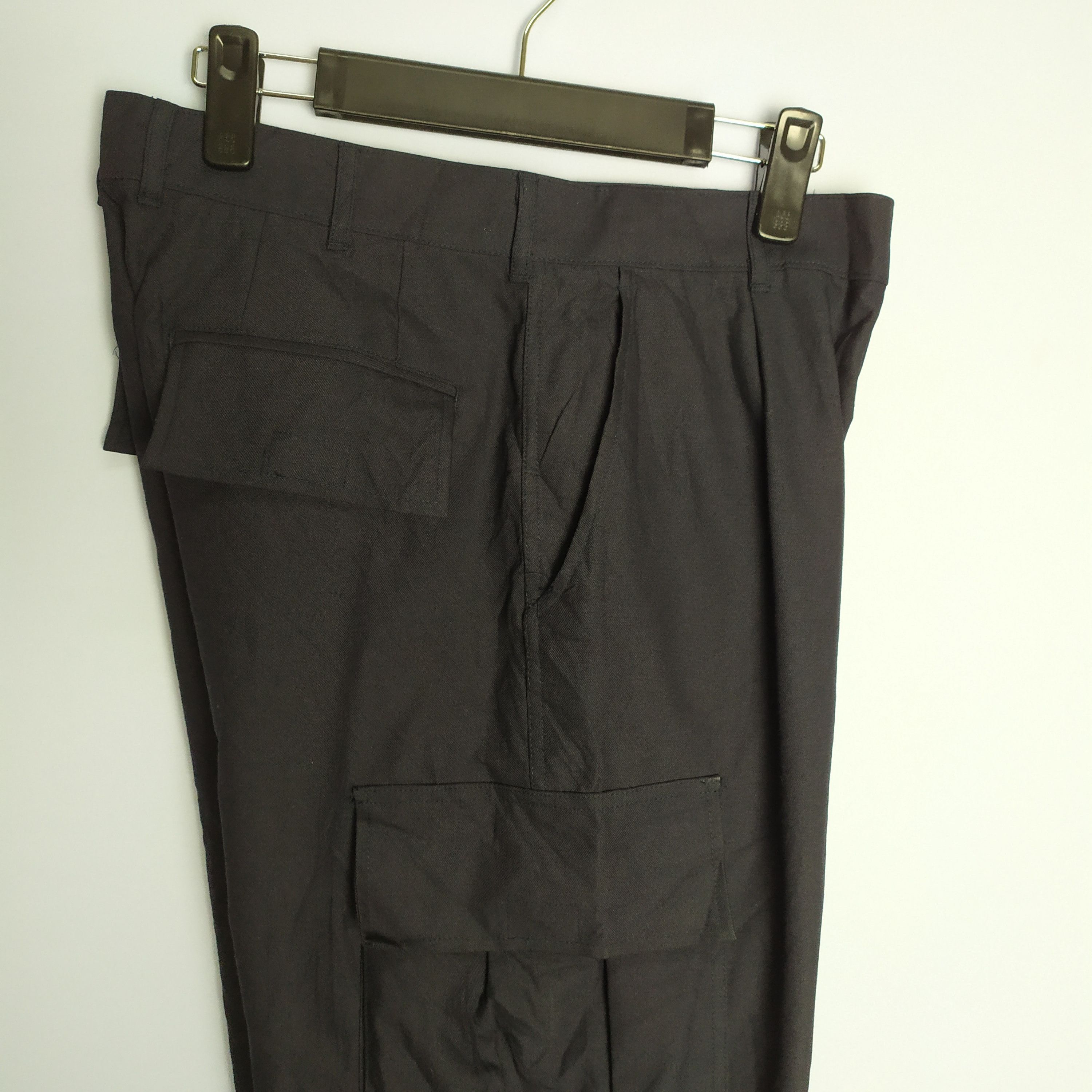 Japanese Brand JAPANESE BRAND BLACK CARGO PANTS Size US 30 / EU 46 - 14 Thumbnail