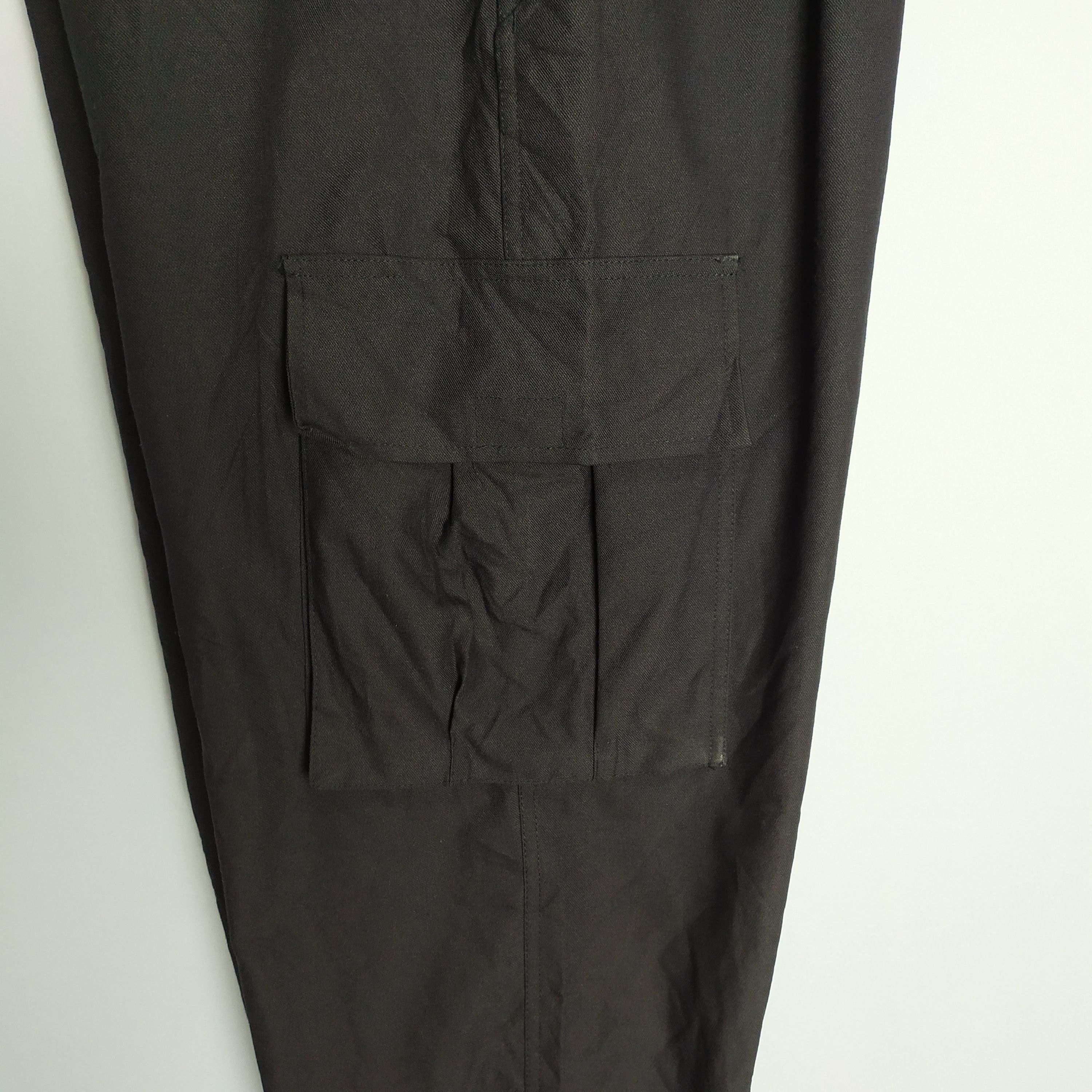 Japanese Brand JAPANESE BRAND BLACK CARGO PANTS Size US 30 / EU 46 - 13 Thumbnail