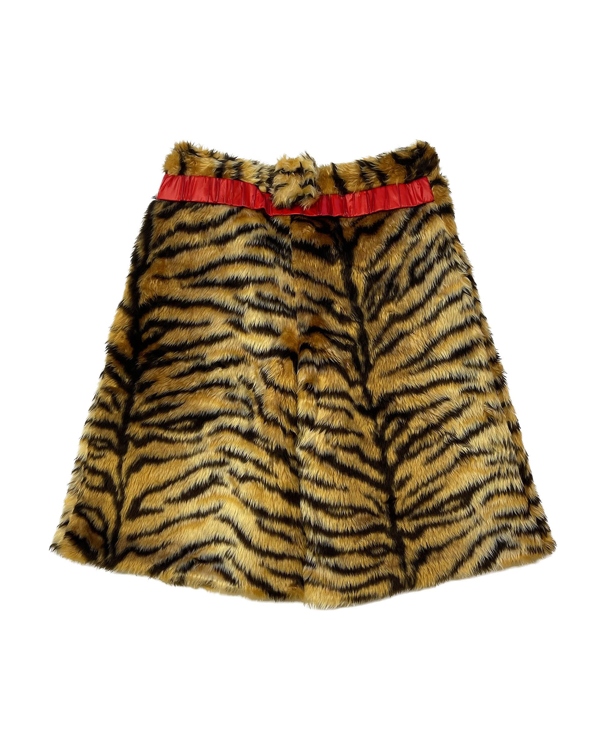 Nicomede Talavera New — SS20 Faux Fur Shorts Size US 30 / EU 46 - 4 Thumbnail