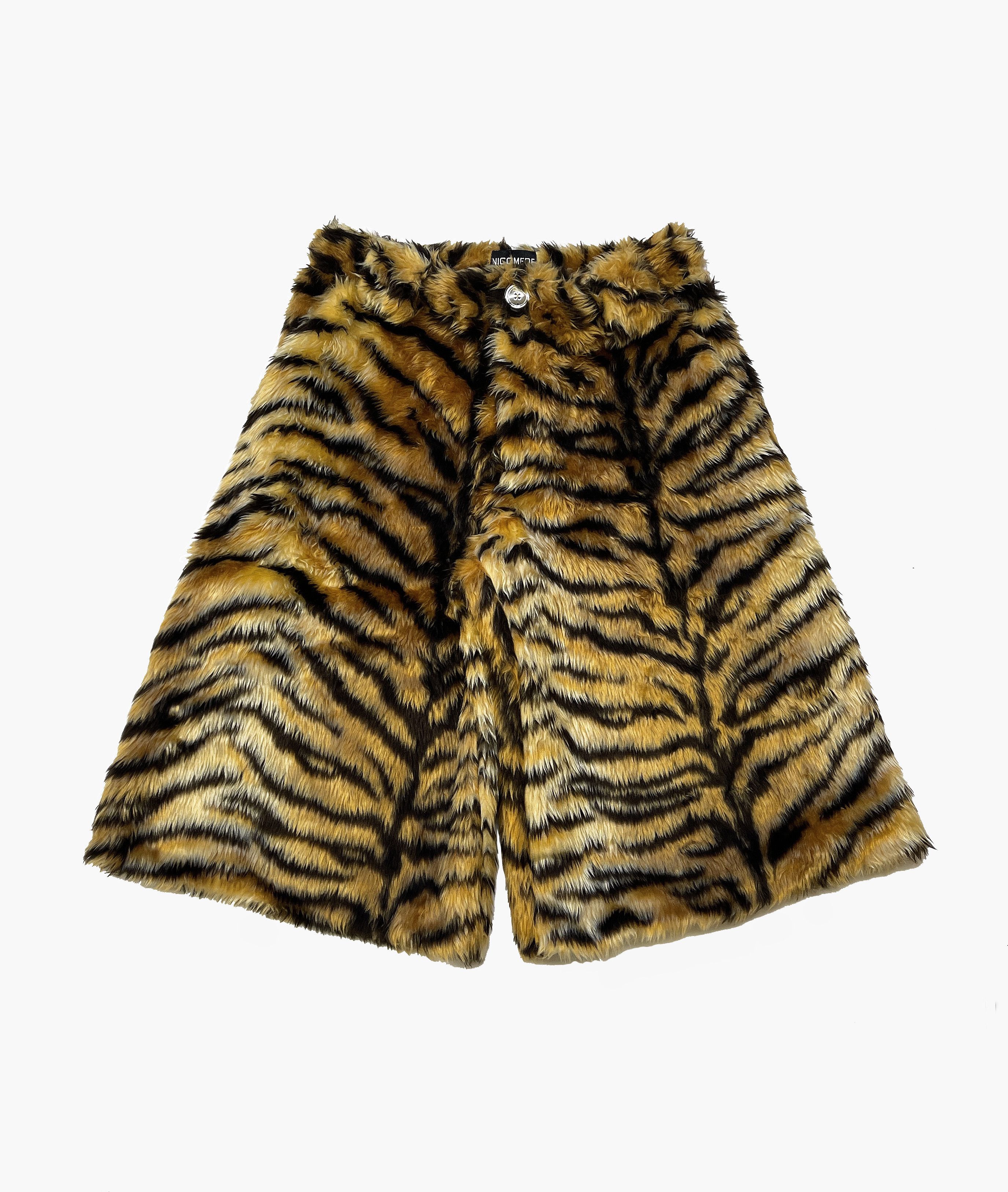 Nicomede Talavera New — SS20 Faux Fur Shorts Size US 30 / EU 46 - 1 Thumbnail