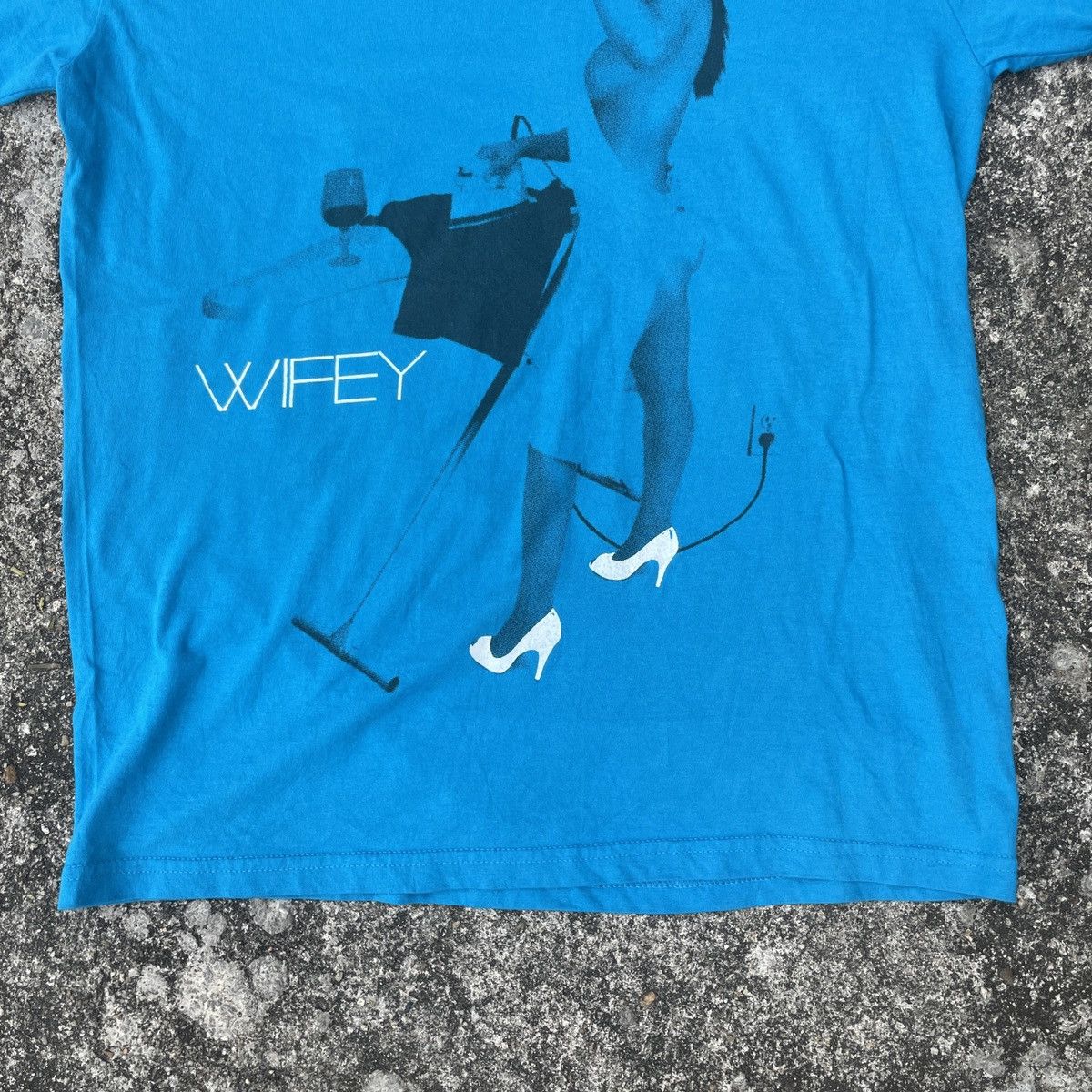 Japanese Brand Vintage Two In The Shirt Sexy Girl Tee Size US M / EU 48-50 / 2 - 4 Thumbnail