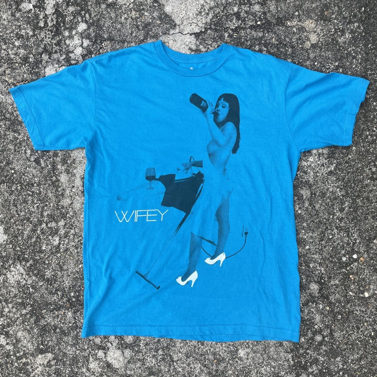 Japanese Brand Vintage Two In The Shirt Sexy Girl Tee Size US M / EU 48-50 / 2 - 1 Thumbnail