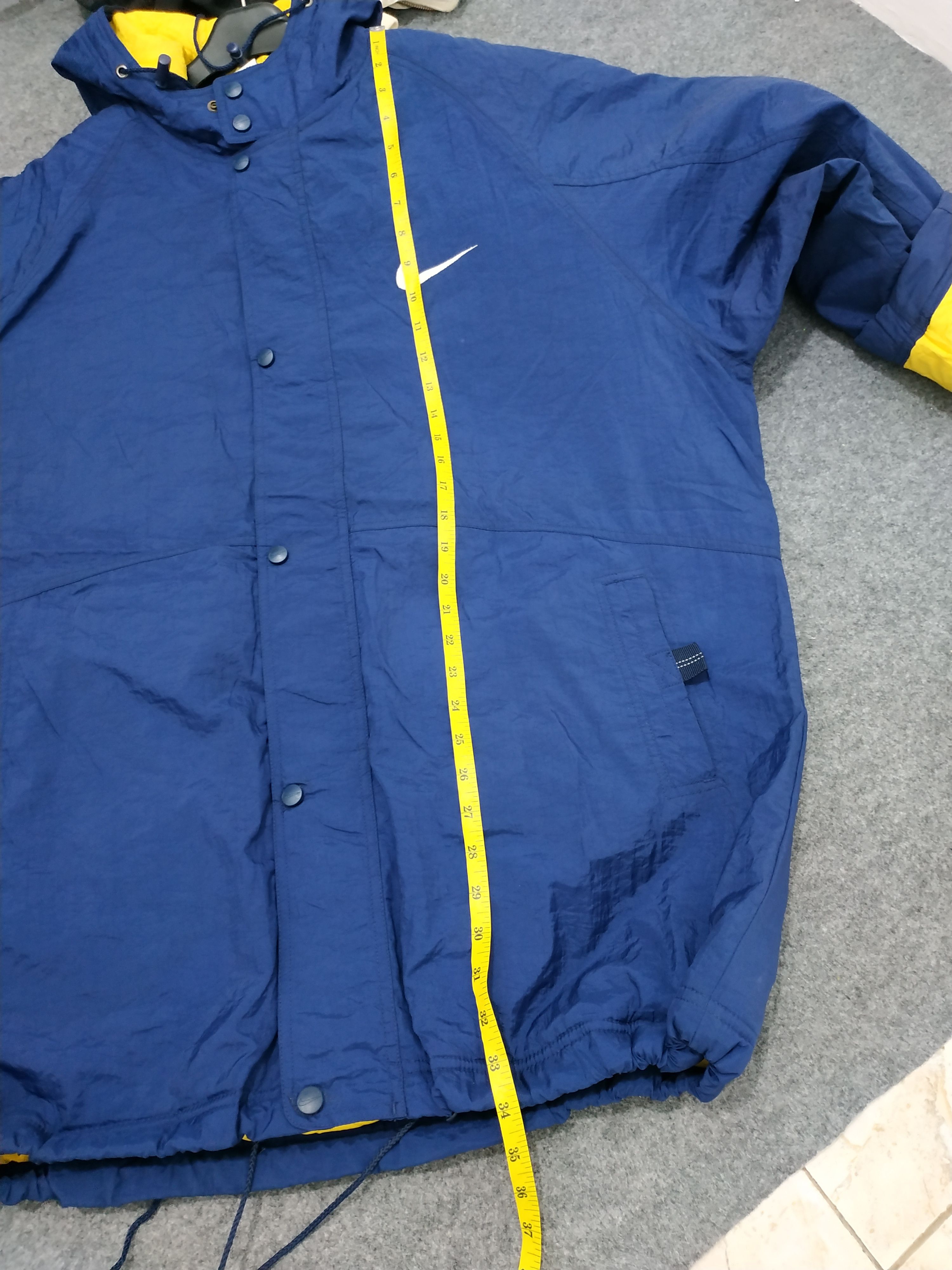 Nike Vintage Nike Big Swoosh Oversize Jacket Size US XL / EU 56 / 4 - 8 Thumbnail