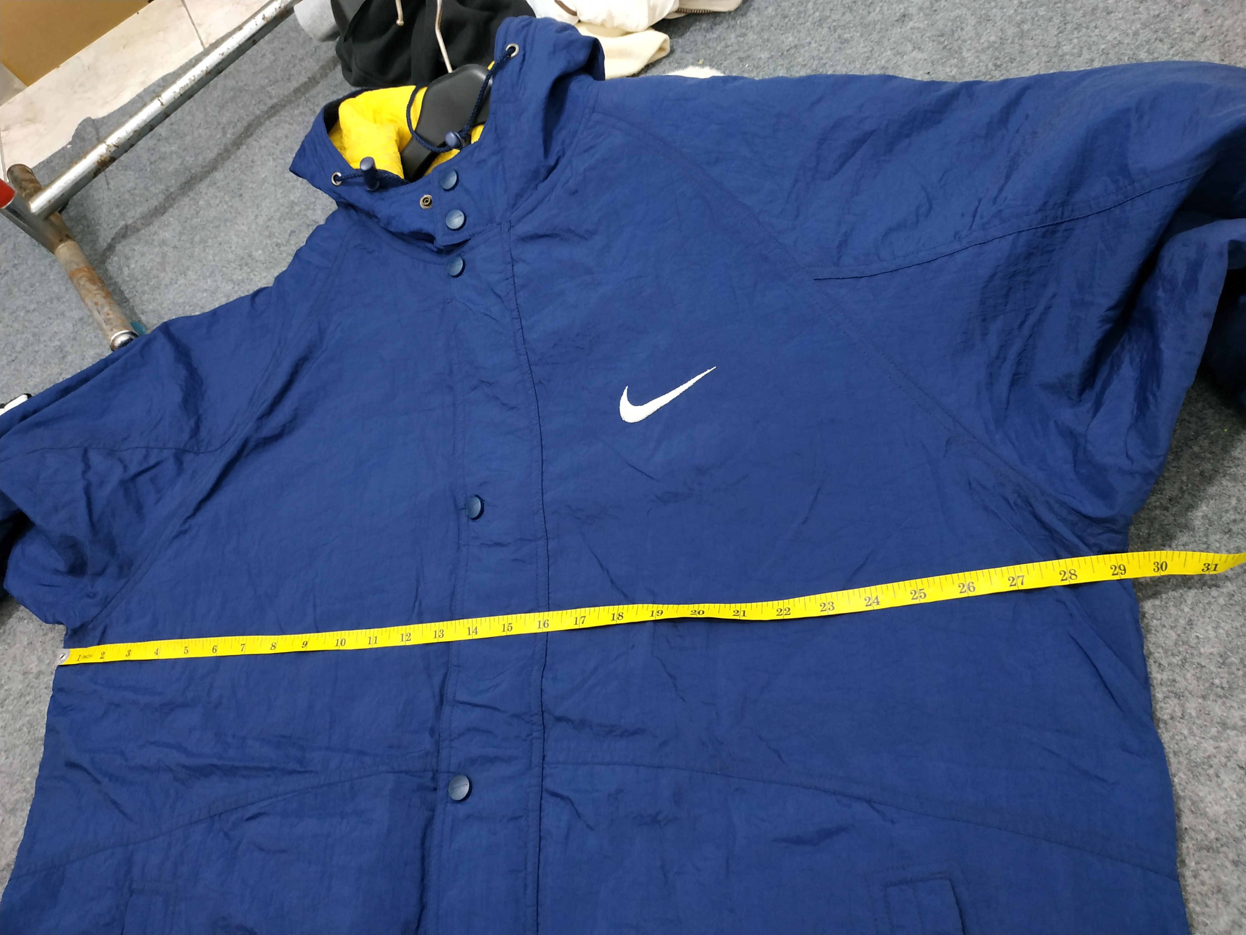 Nike Vintage Nike Big Swoosh Oversize Jacket Size US XL / EU 56 / 4 - 9 Thumbnail