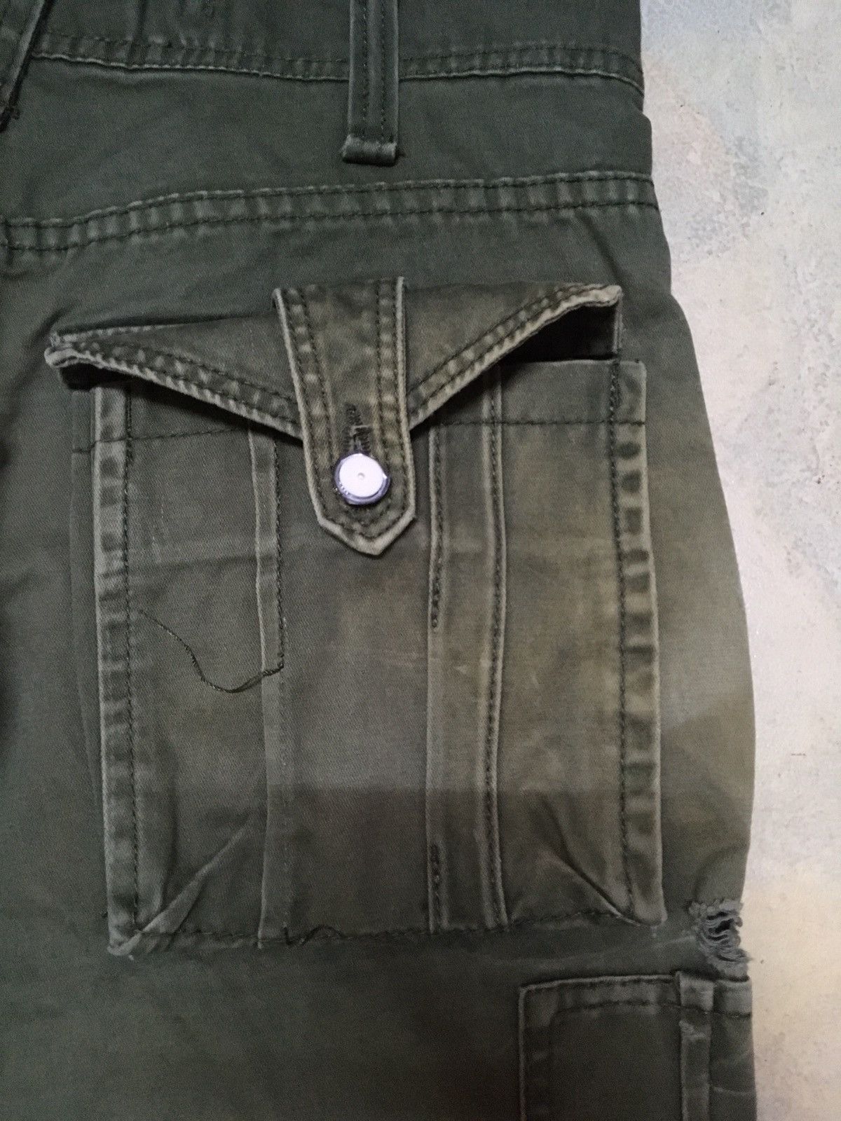 Japanese Brand Vintage Japanese Brand Cargo Distressed Sun Faded Style Size US 30 / EU 46 - 5 Thumbnail