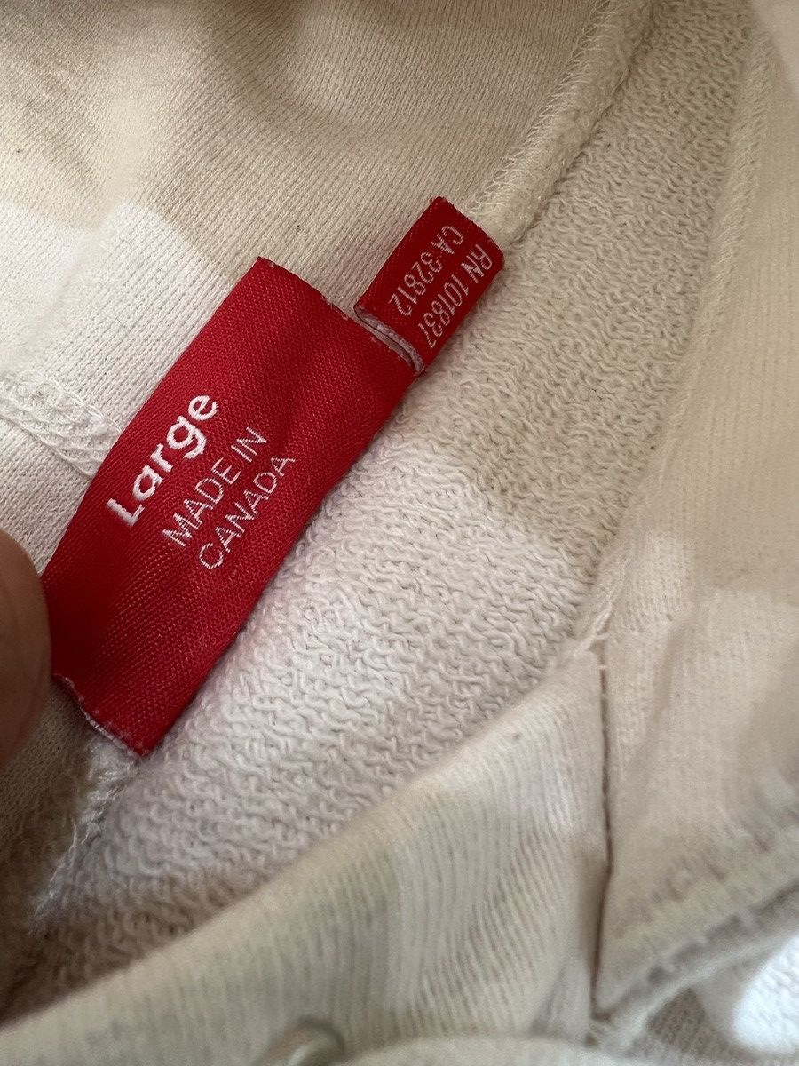 Supreme RARE Supreme Astronaut Hoodie Sweatshirt White Size Large Size US L / EU 52-54 / 3 - 6 Thumbnail