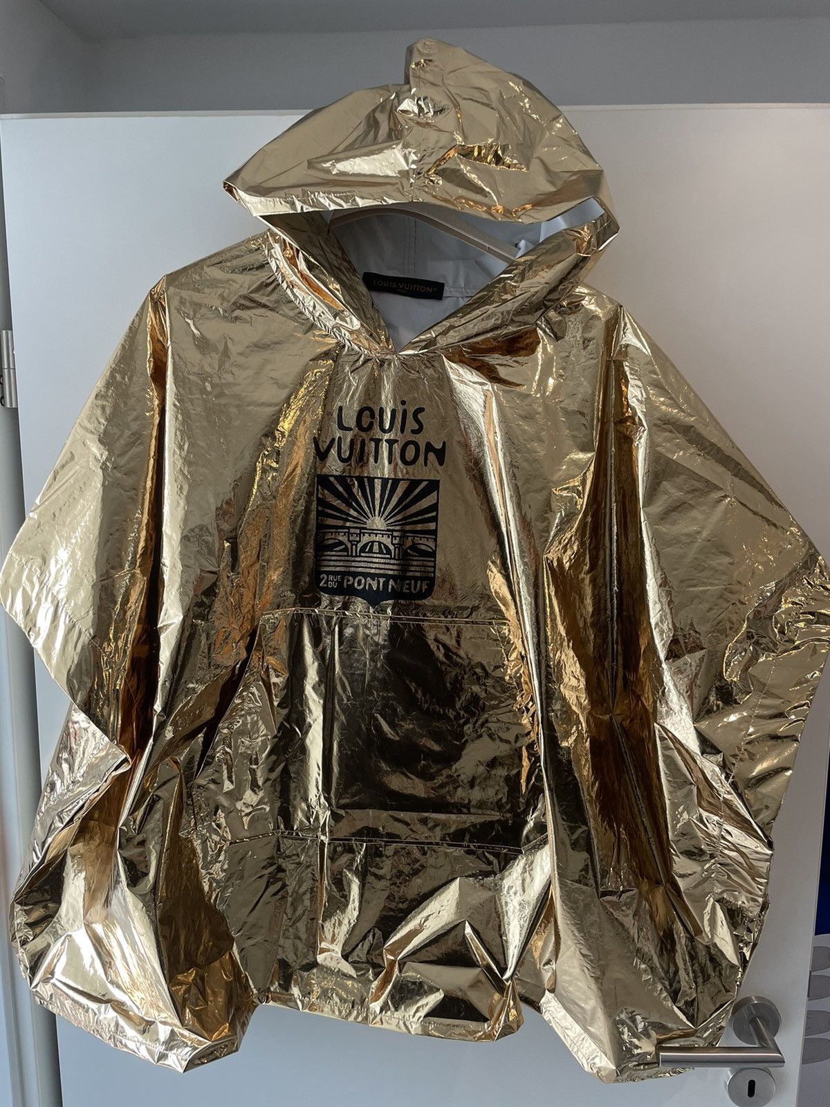 Louis Vuitton Plain Medium Ponchos & Capes