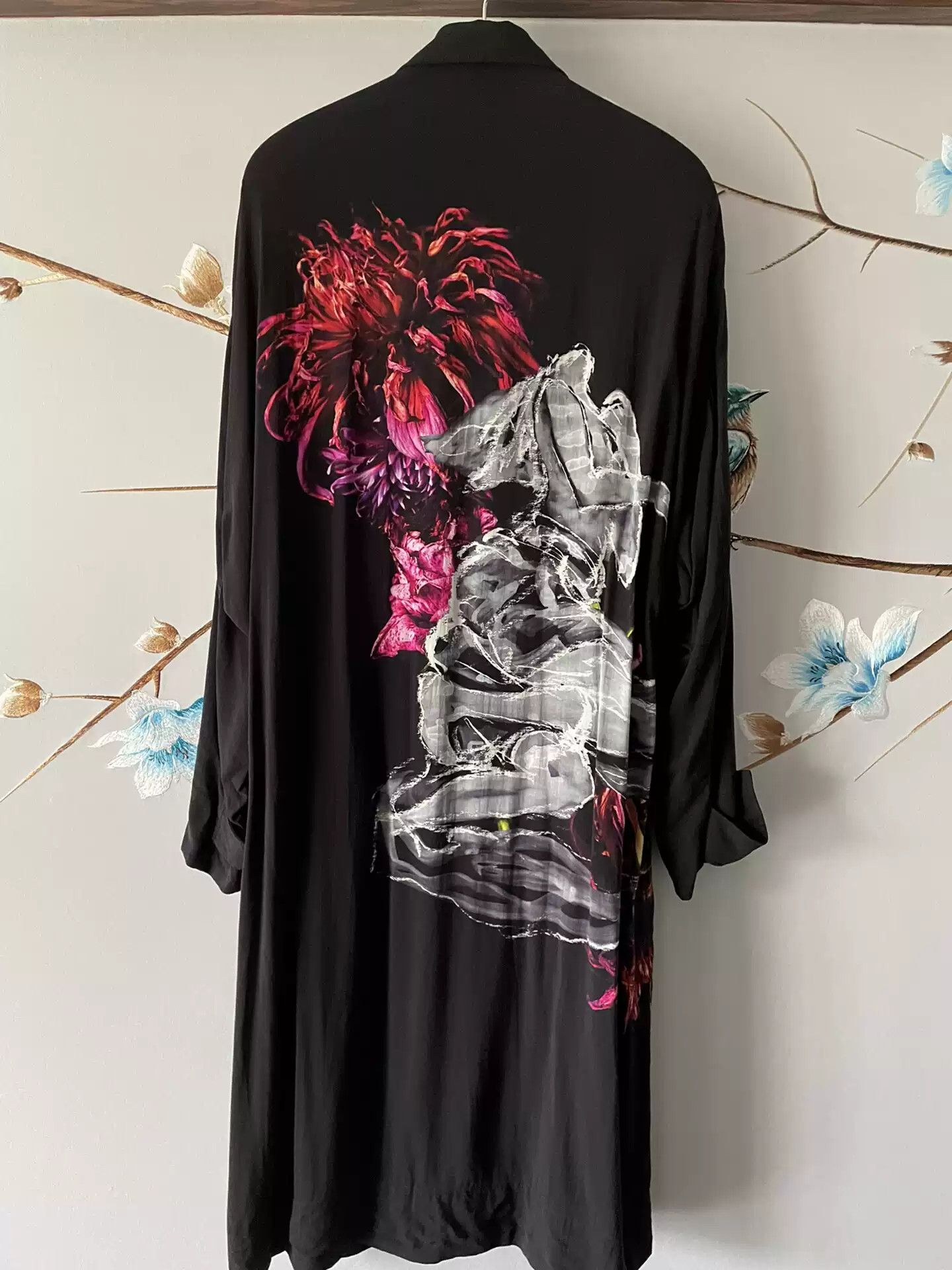 Yohji Yamamoto Yohji Yamamoto 19ss Flower Printed Coat Size US S / EU 44-46 / 1 - 1 Thumbnail
